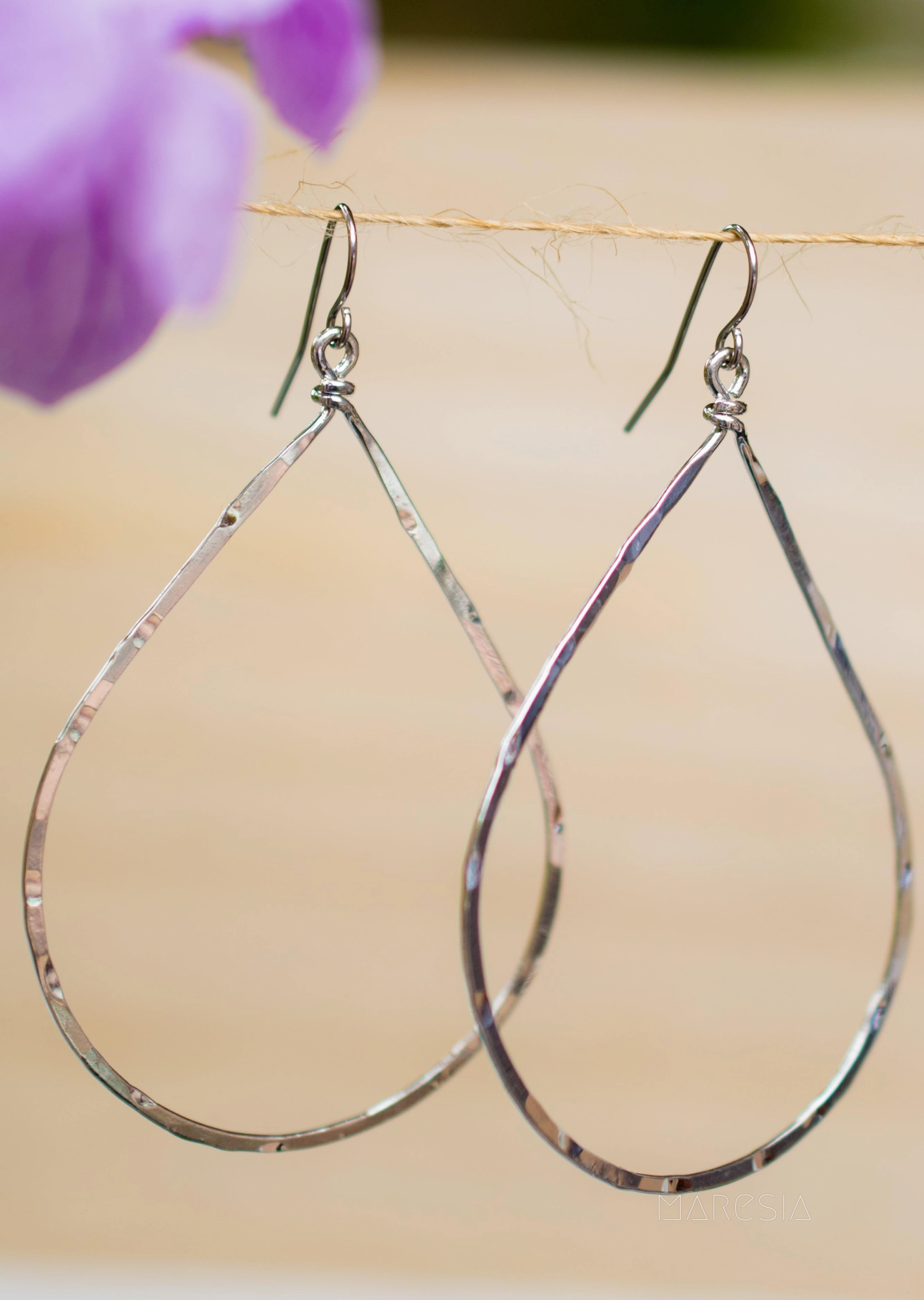 Denise Tear Drop Earrings ~Gold Plated or Silver Plated ~ SME002