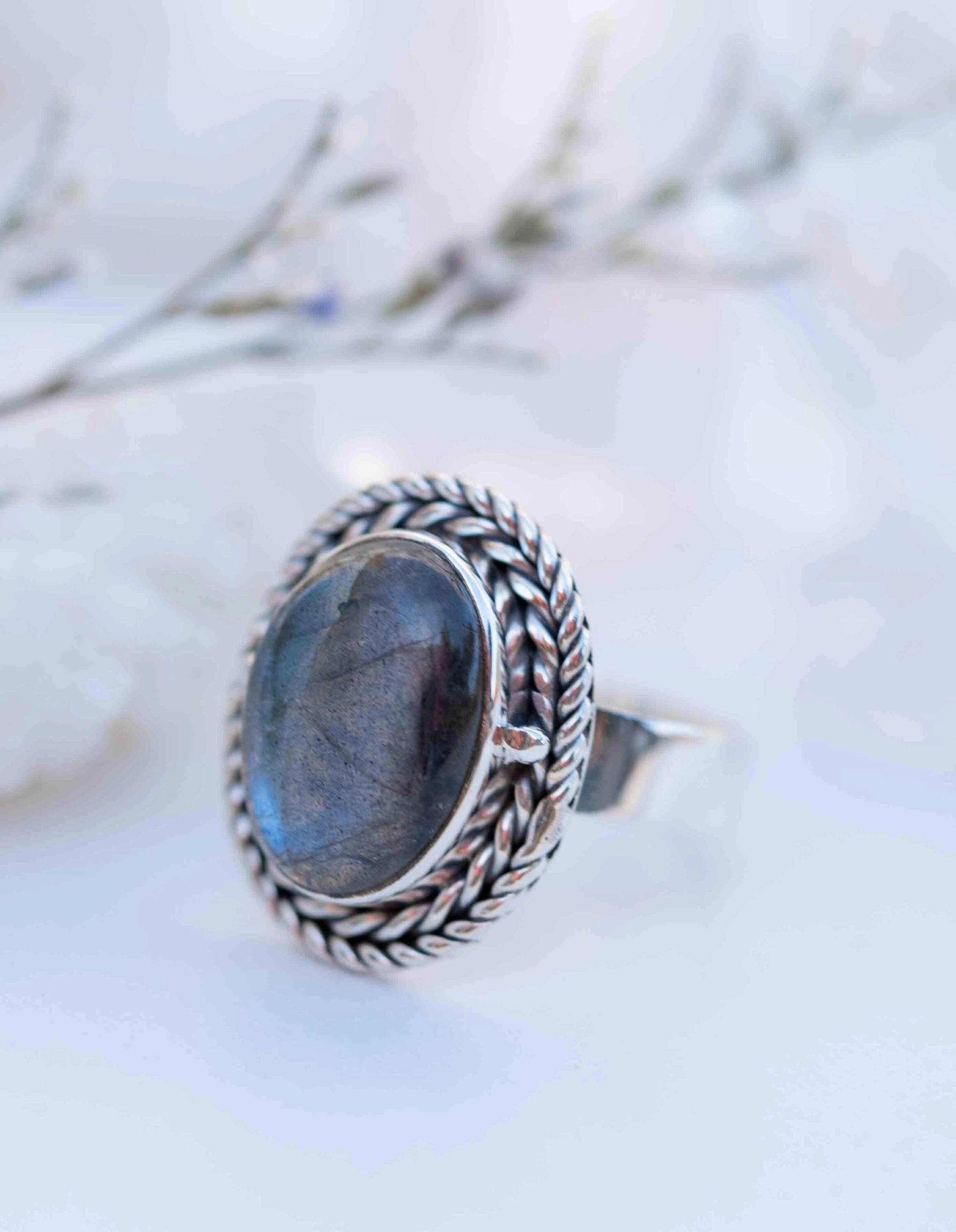 Dothy Ring ~ Rainbow Labradorite ~ Sterling Silver 925 ~ MR286