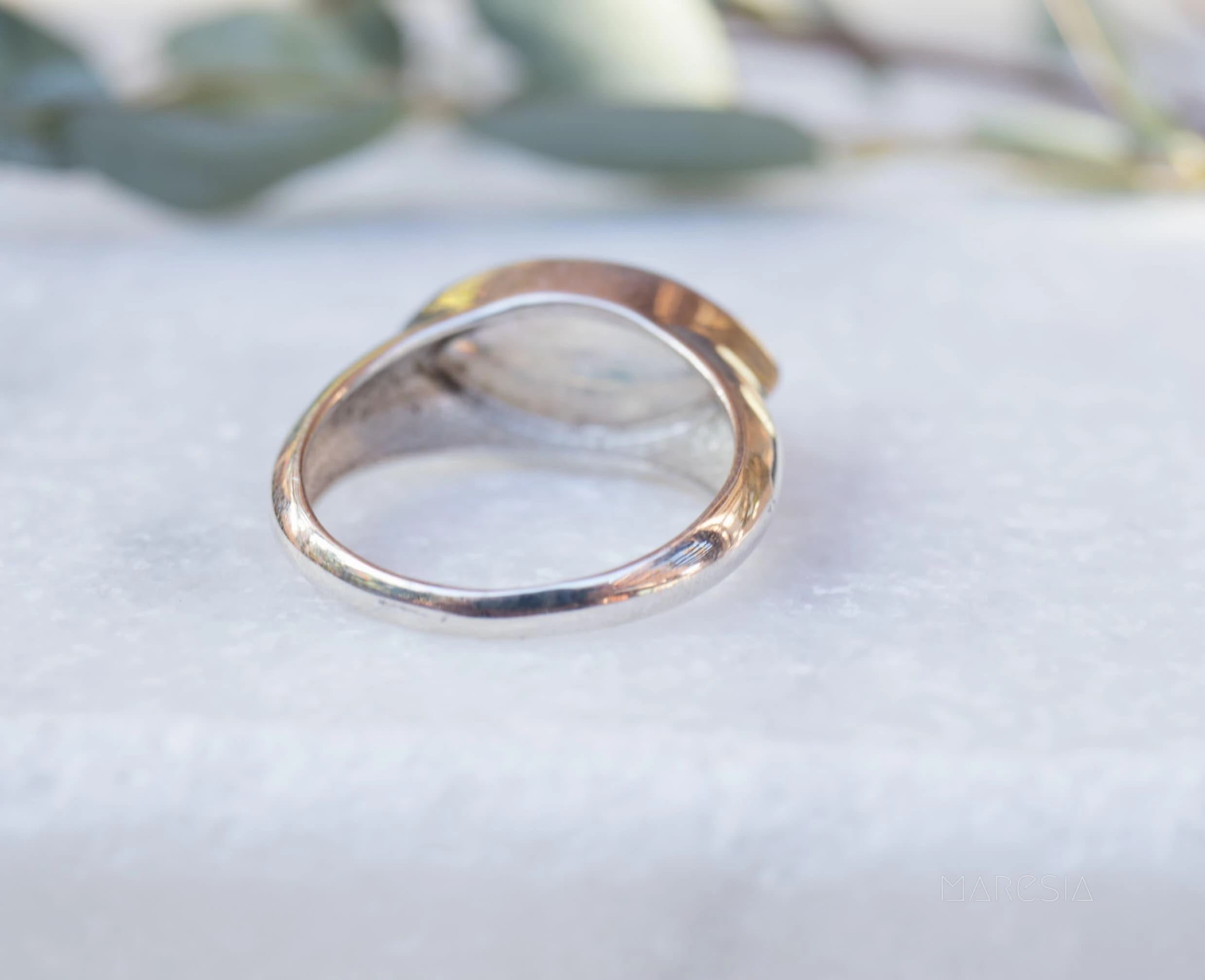 Fada Ring ~ Moonstone ~ Sterling Silver 925 ~ MR266