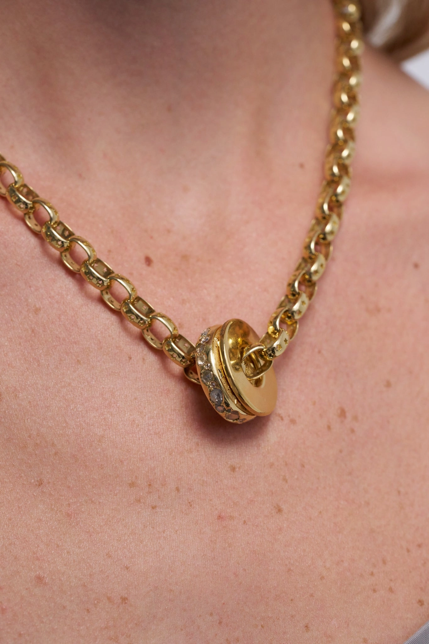 Hag Stone - Plump XL, Yellow Gold