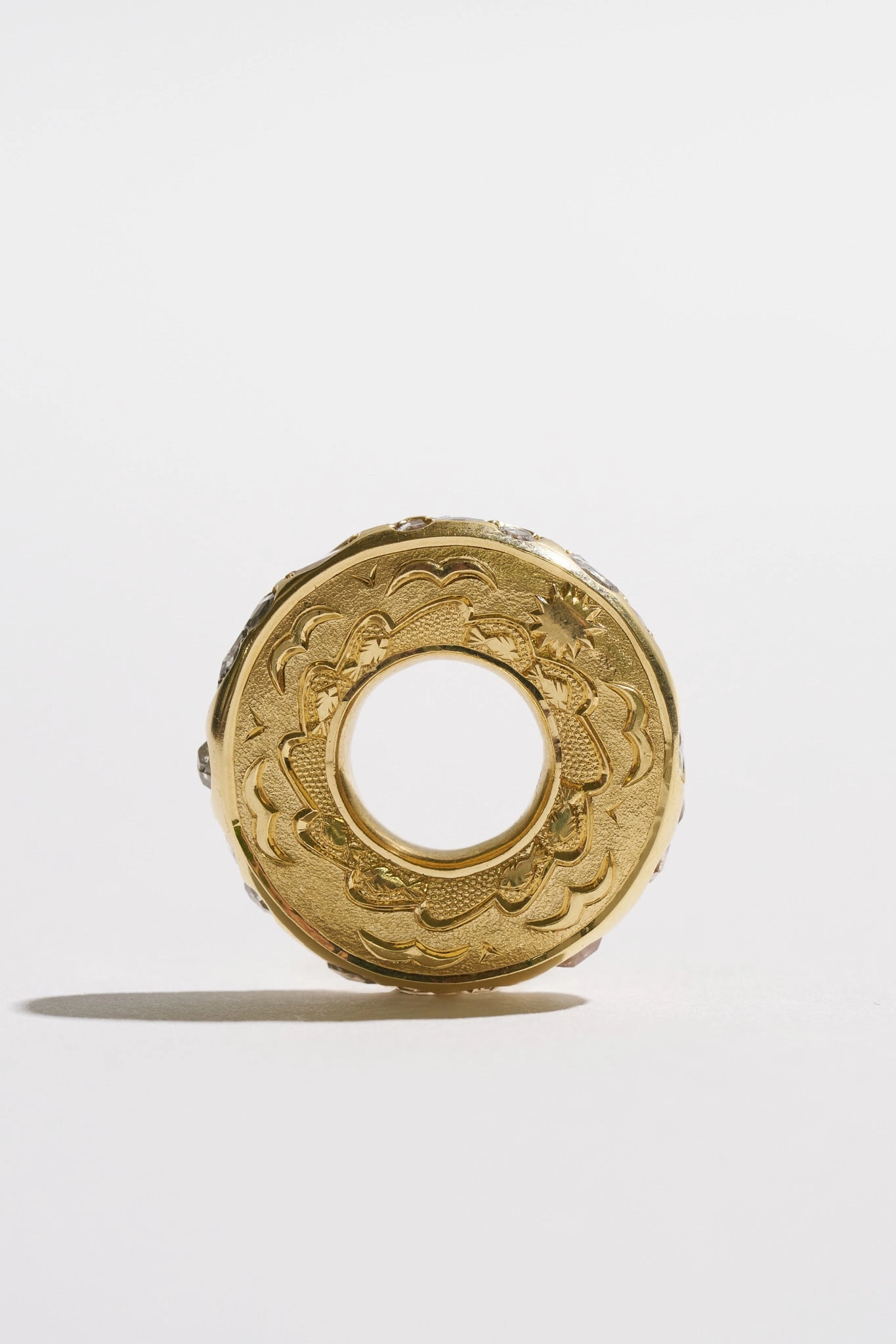 Hag Stone - Plump XL, Yellow Gold