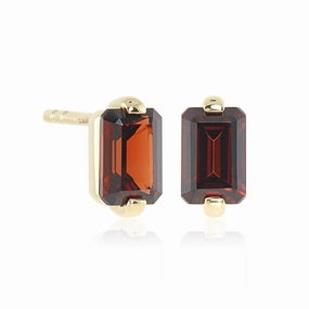Jackie Earrings in Garnet