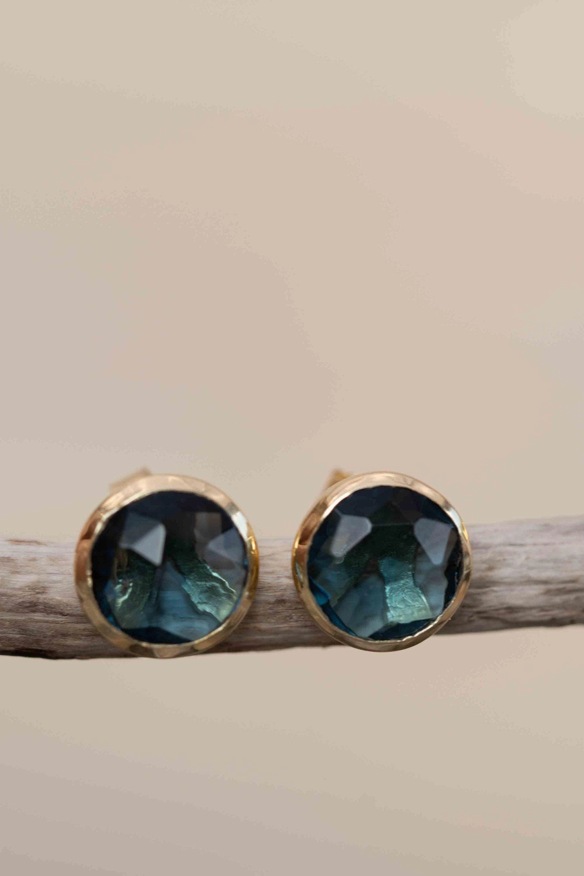 Jamy Earrings ~ Iolite hydro ~ 18k Gold Plated ~ ME183