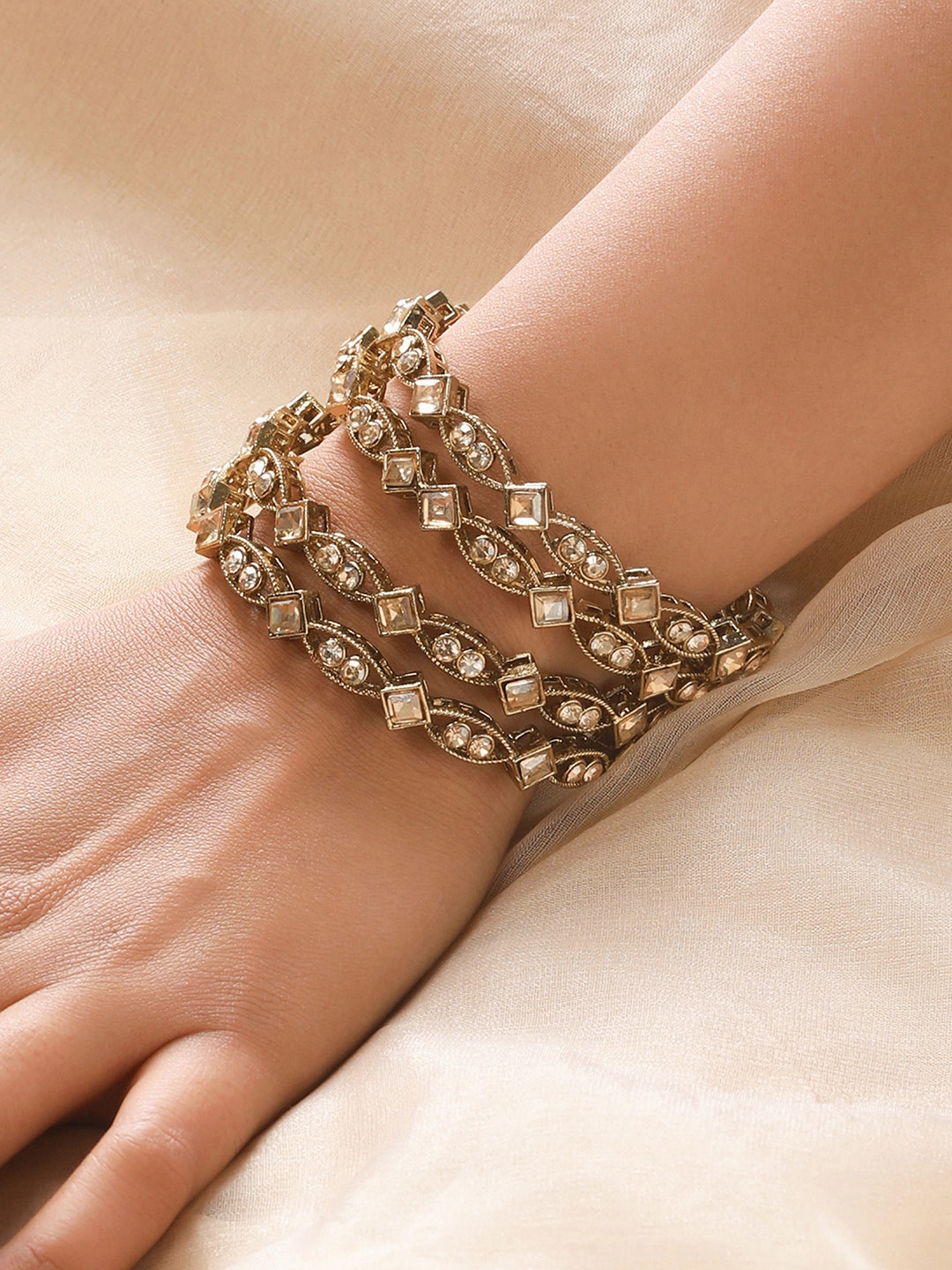 Jazz And Sizzle Set Of 4 Gold-Plated Pearl & Kundan Studded Bangles