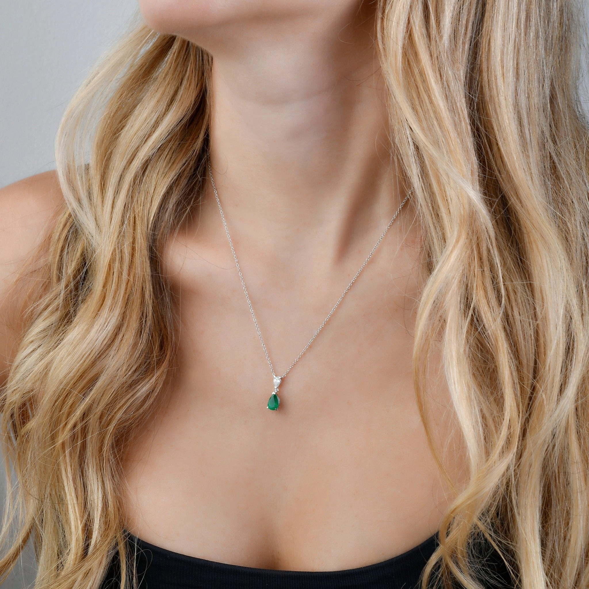 La Pera Necklace - WG