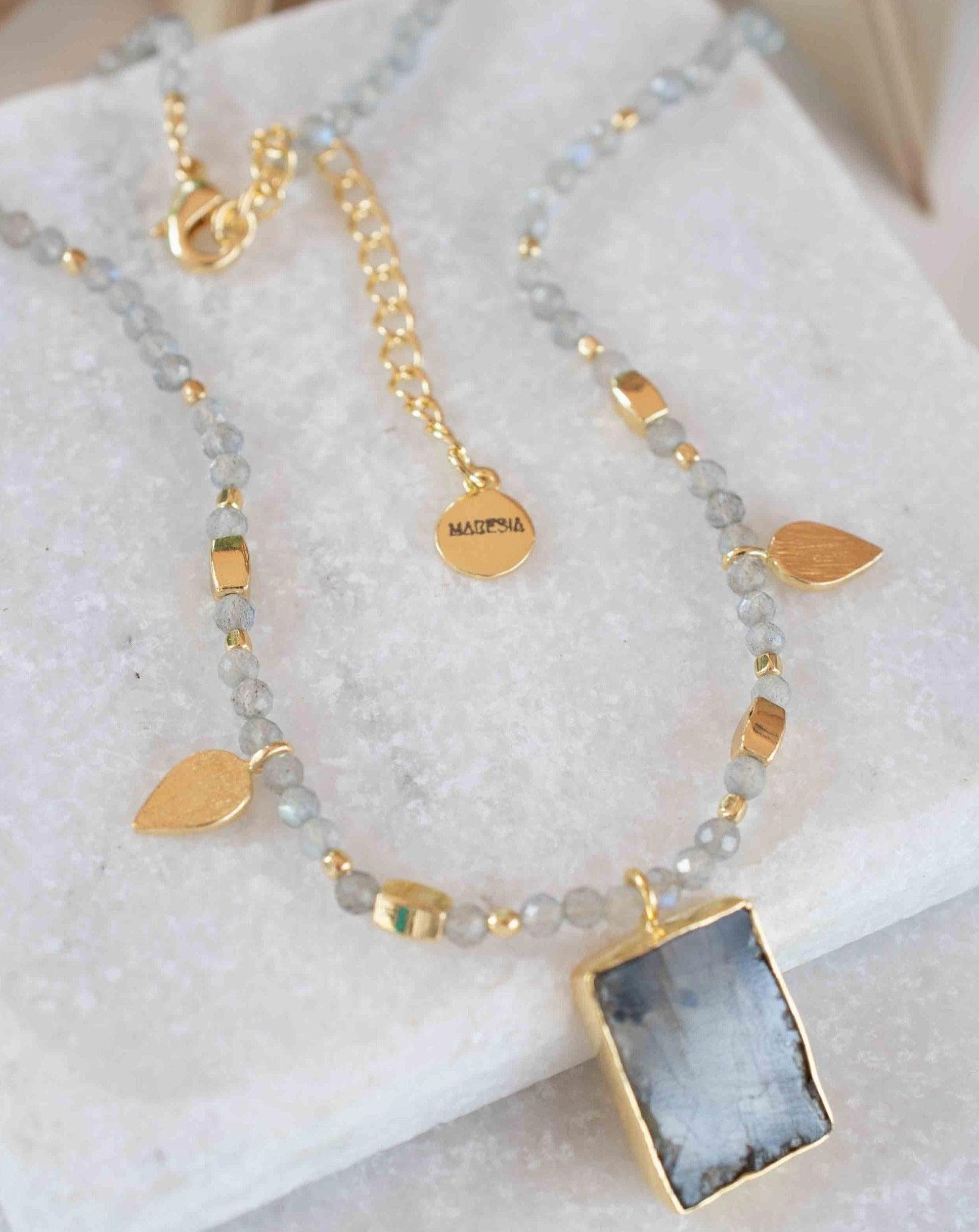 Labradorite, Moonstone or Rose Quartz Bead ~ Necklace ~ Gold plated 18k ~ MN120
