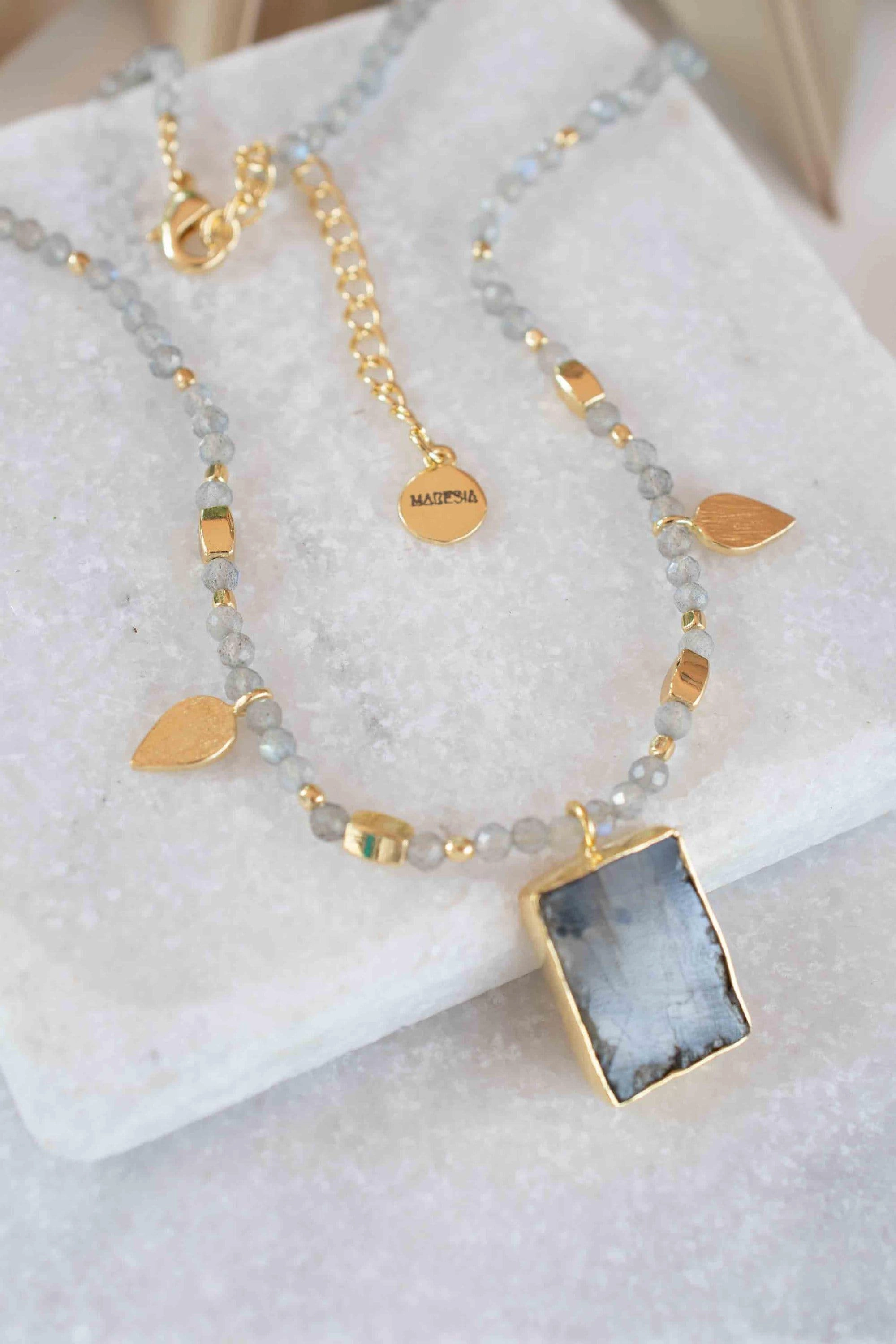 Labradorite, Moonstone or Rose Quartz Bead ~ Necklace ~ Gold plated 18k ~ MN121