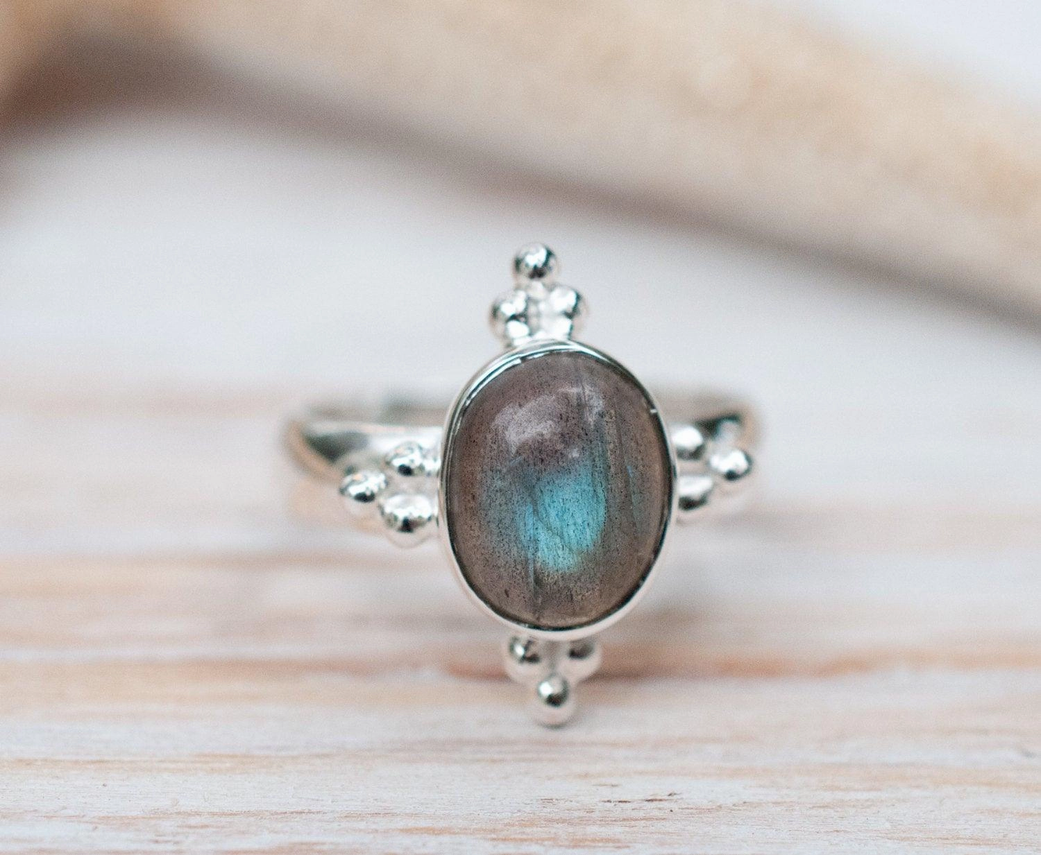 Labradorite Ring ~ Sterling Silver 925 ~ MR017