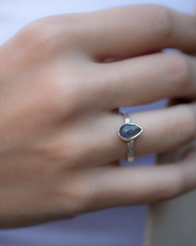 Labradorite Ring ~ Sterling Silver 925 ~ MR205