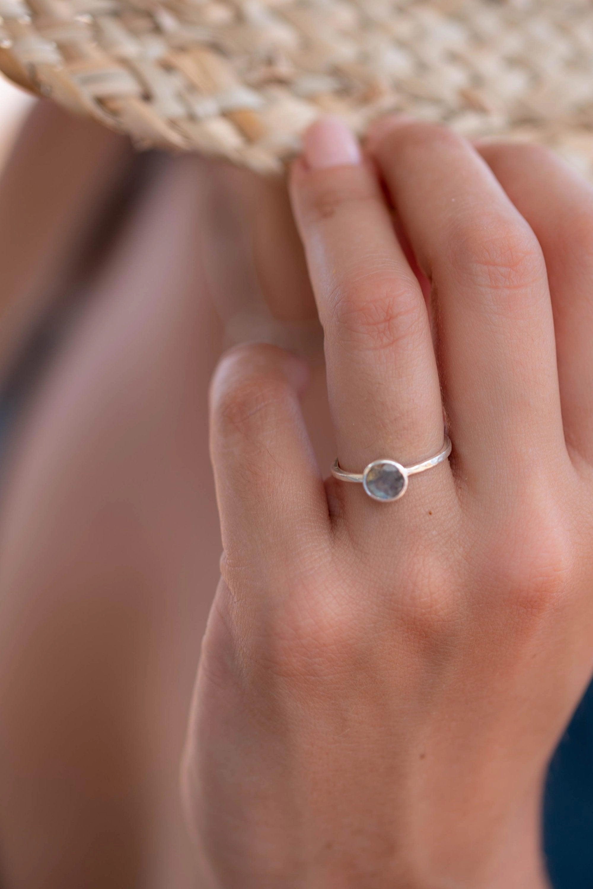 Labradorite Ring ~ Sterling Silver 925 ~ MR239