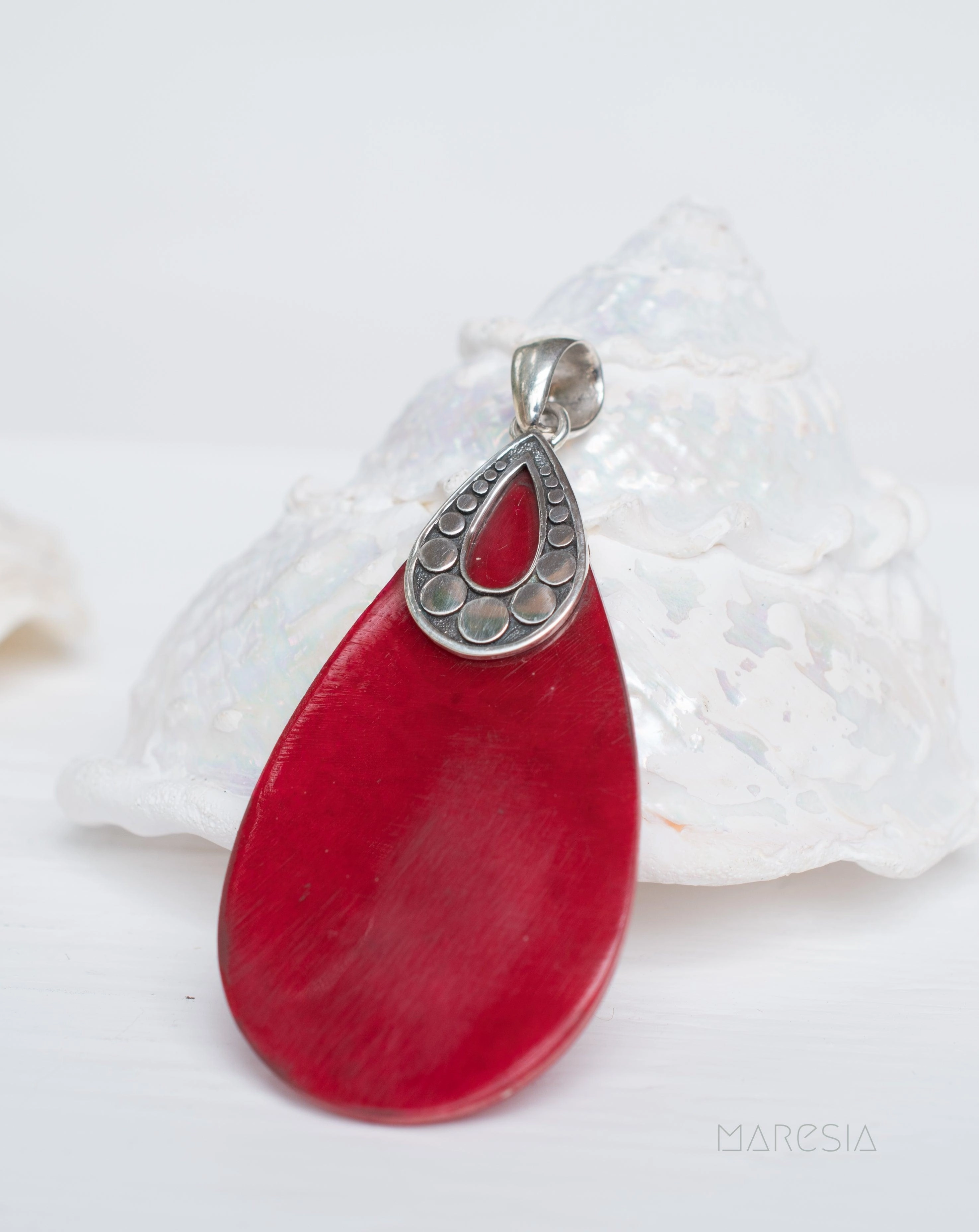 Lara Pendant ~ Mother of Pearl  or Coral ~ Sterling Silver 925 ~ SMP004