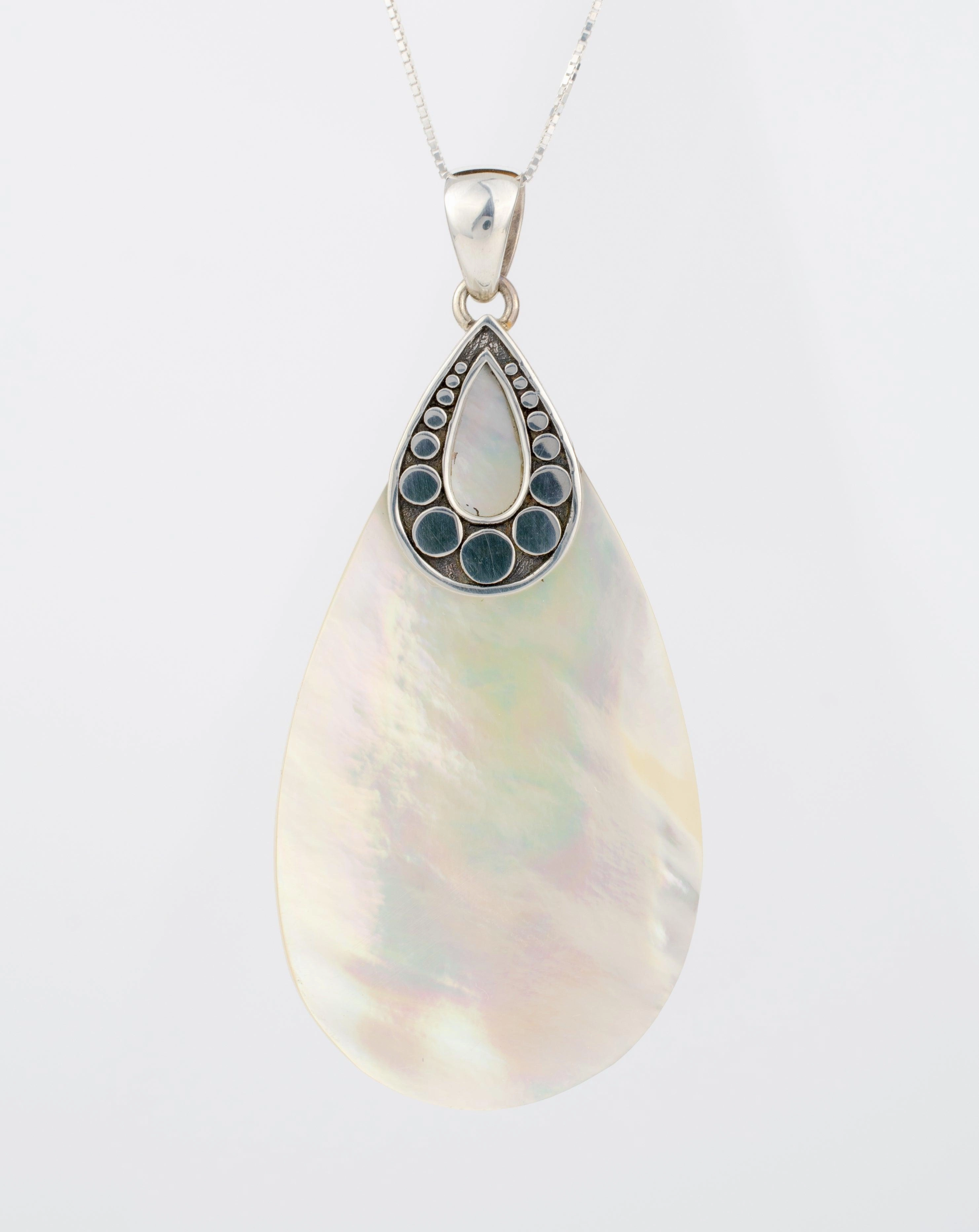 Lara Pendant ~ Mother of Pearl  or Coral ~ Sterling Silver 925 ~ SMP004