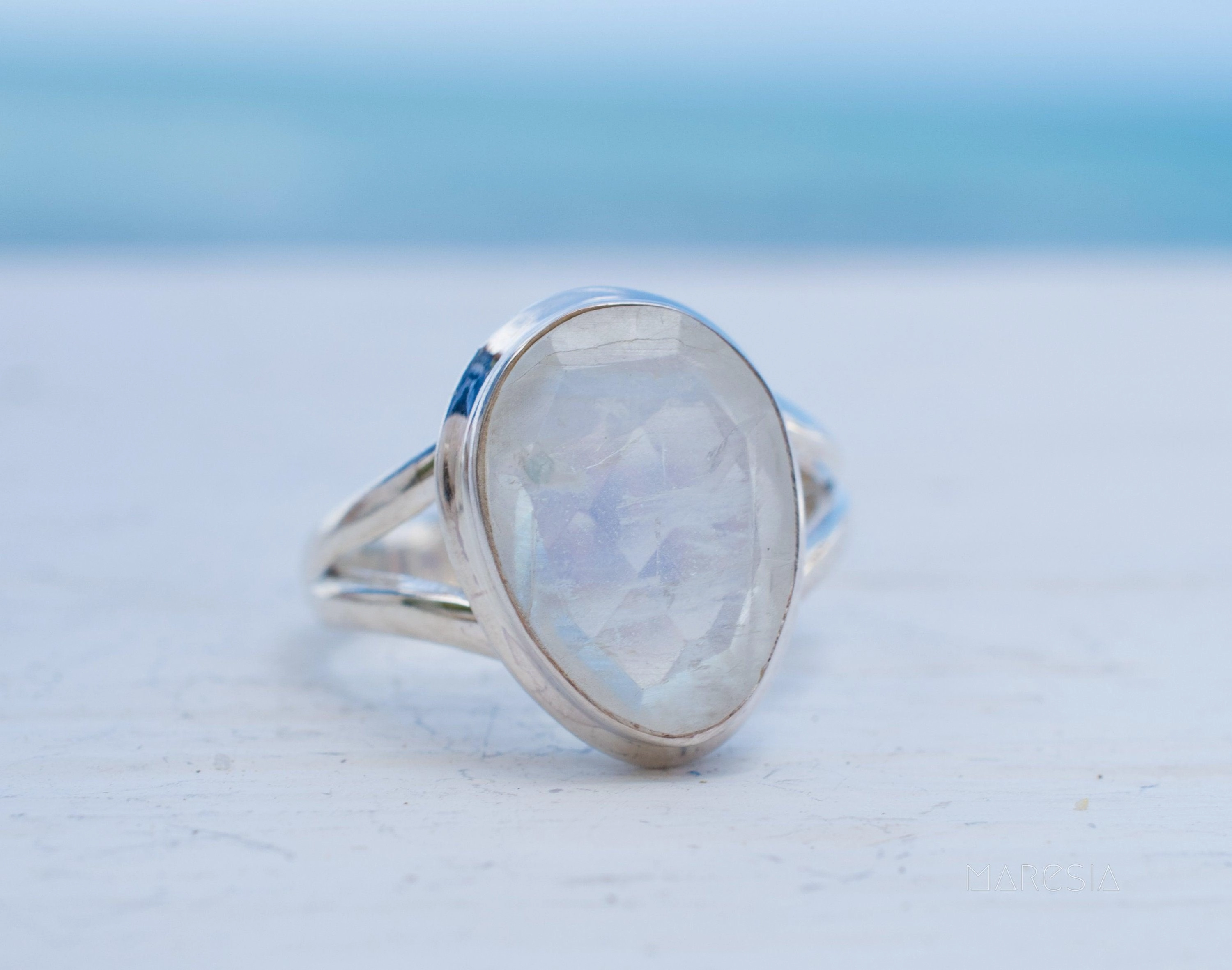 Laura Moonstone Ring ~ Sterling Silver 925 ~MR276