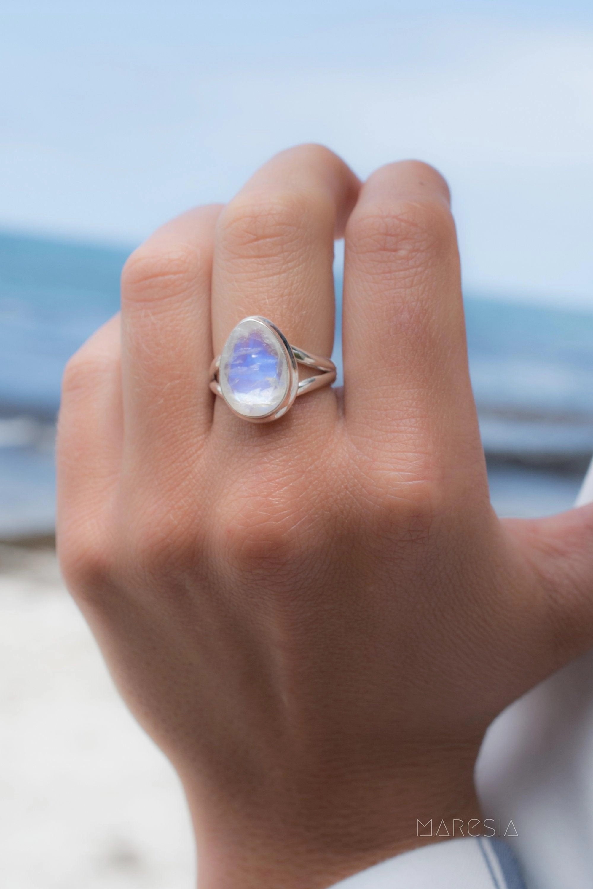Laura Moonstone Ring ~ Sterling Silver 925 ~MR276