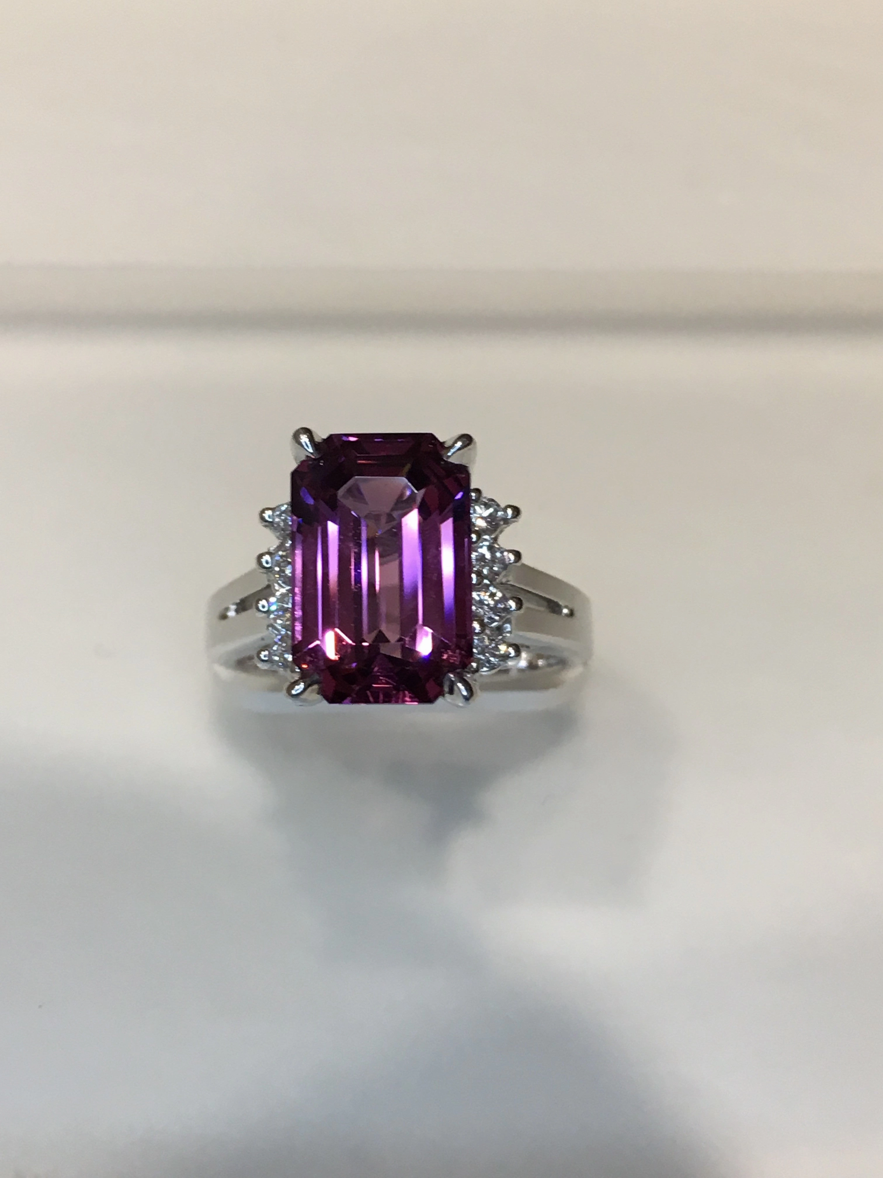 Le Joaillier Collection Spinel Ring