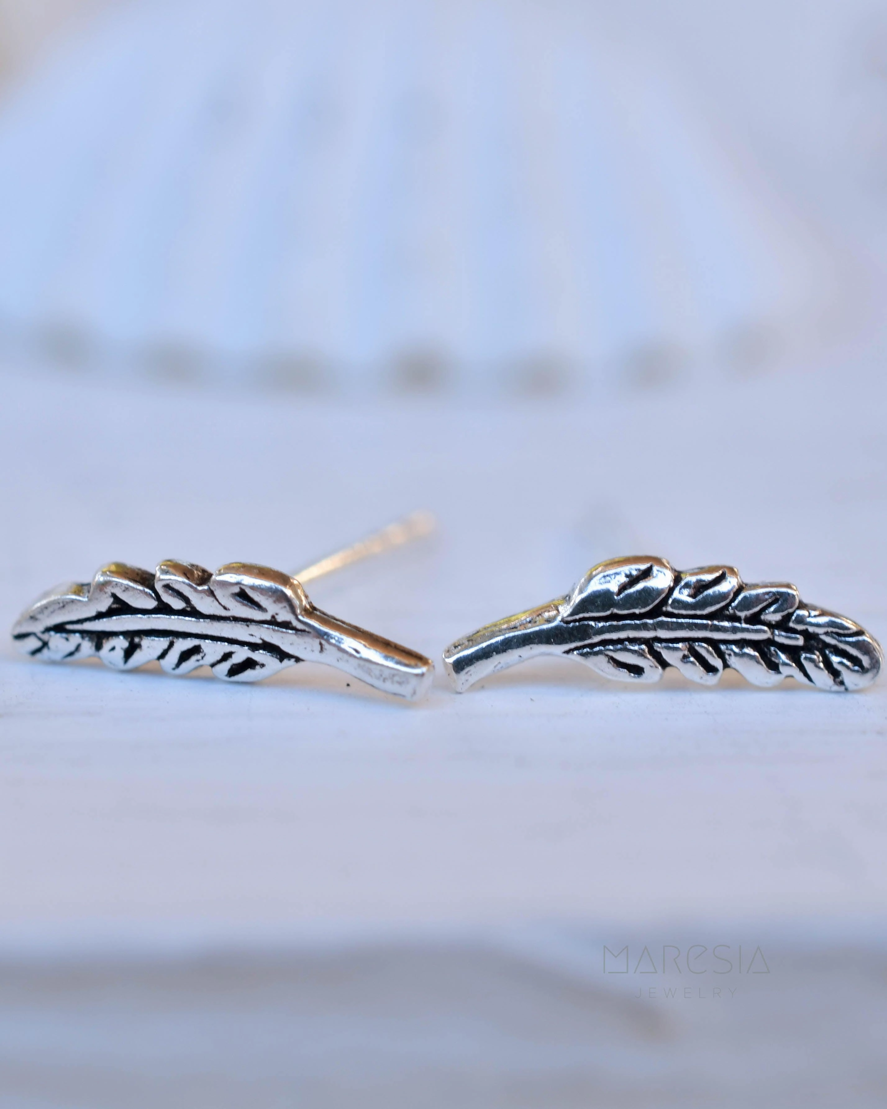 Leaf Stud Earrings ~ Sterling silver 925 ~ SME076