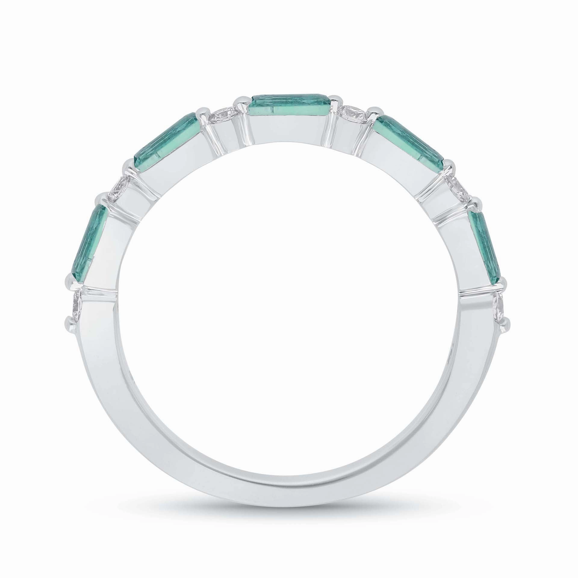 Lia Ring - YG