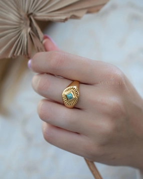 Liz Turquoise  Ring ~ 18k Gold Plated ~ MR358