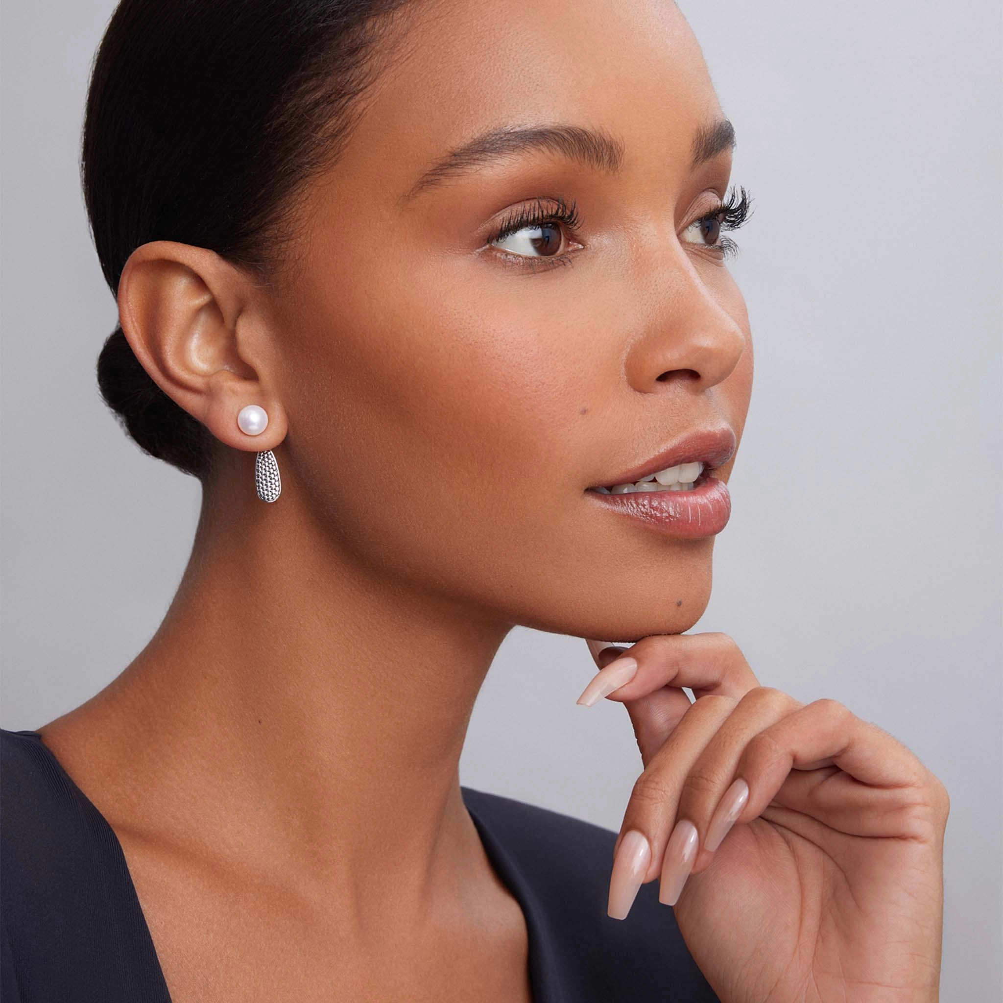 Luna Pearl Stud Earrings