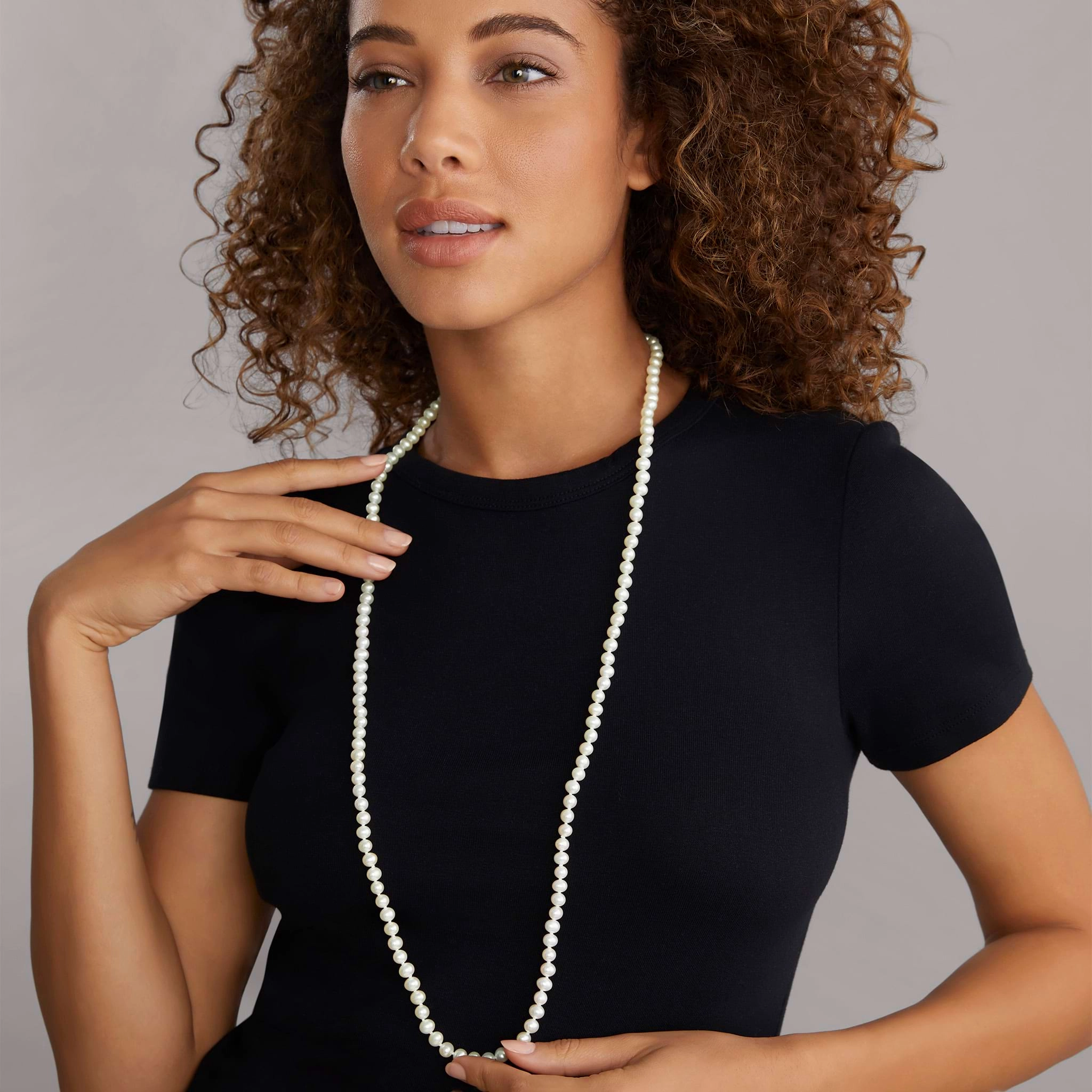 Luna Small Pearl Necklace