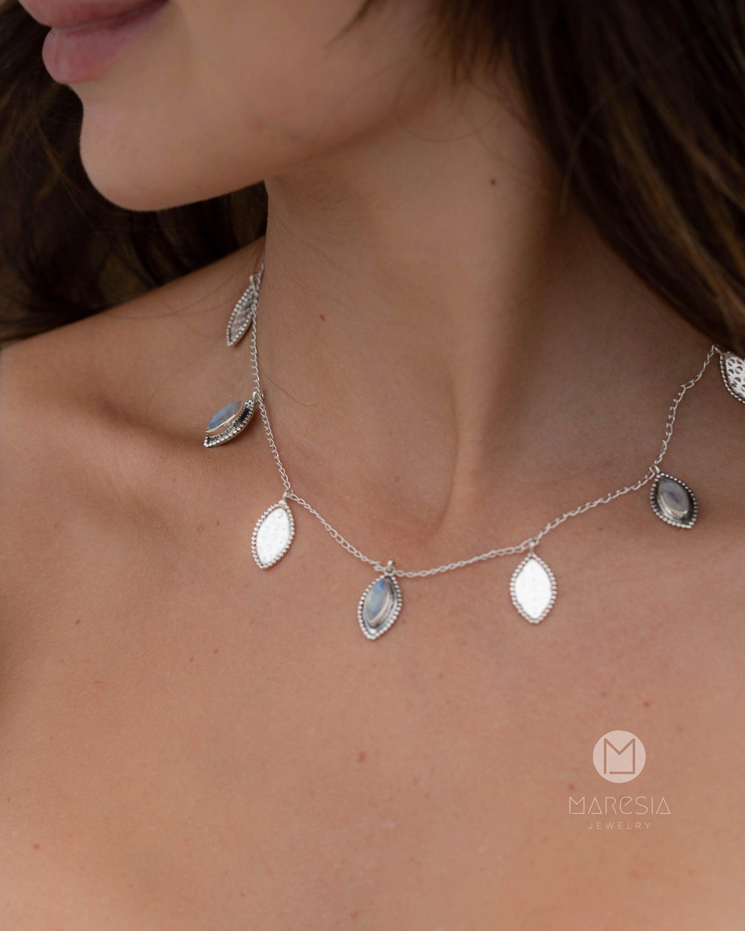 Marie Necklace ~ Labradorite or Moonstone Necklace ~ Sterling Silver 925 ~ MN066