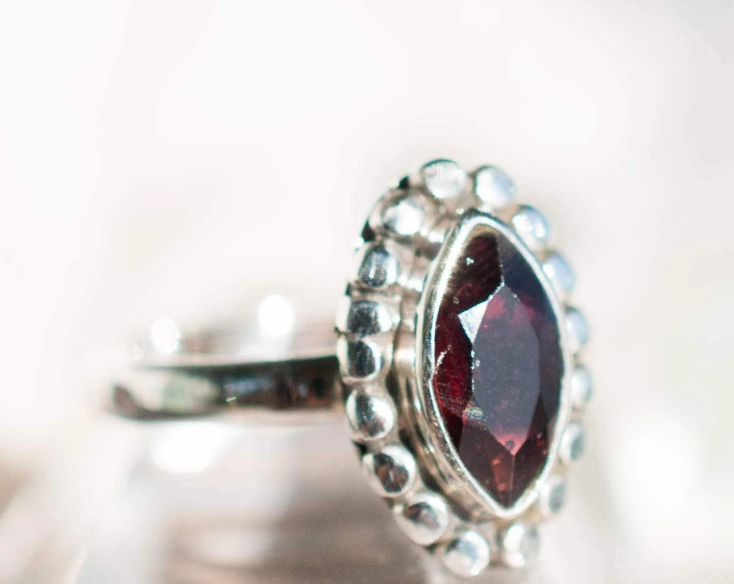 Maui Ring ~ Garnet ~ Sterling Silver 925 ~MR032