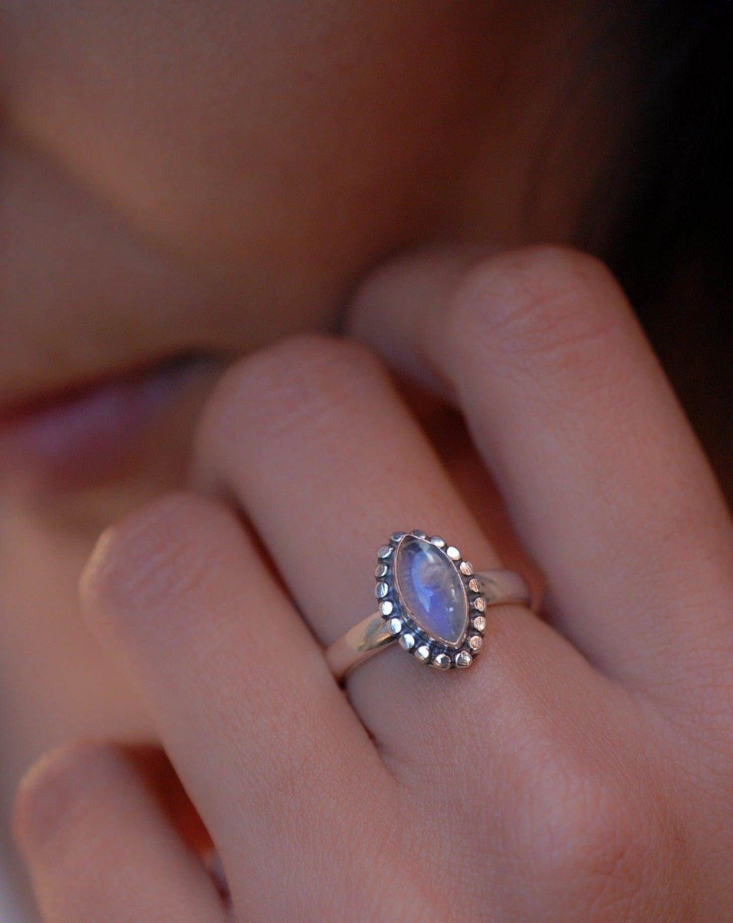 Maui Ring ~ Moonstone ~ Sterling Silver 925 ~MR016