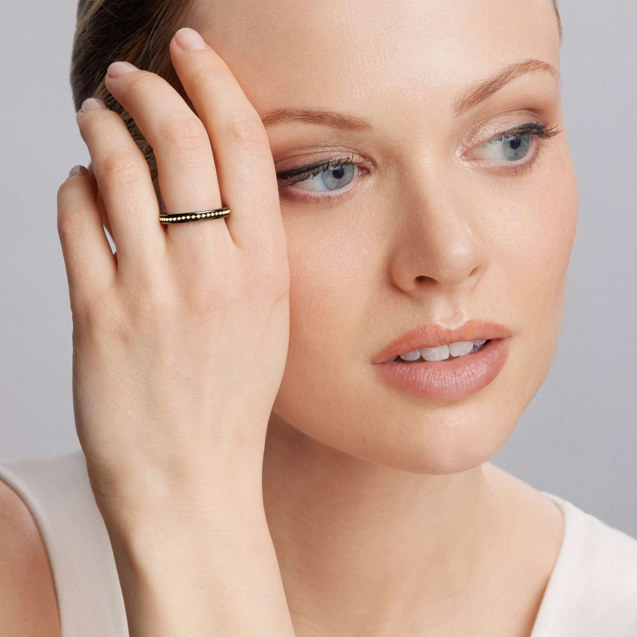 Meridian 18K Gold Caviar and Black Ceramic Stacking Ring