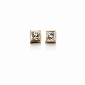 Mini Princess Earrings in Diamonds
