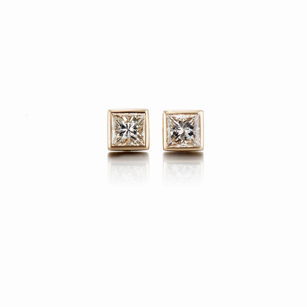 Mini Princess Earrings in Diamonds