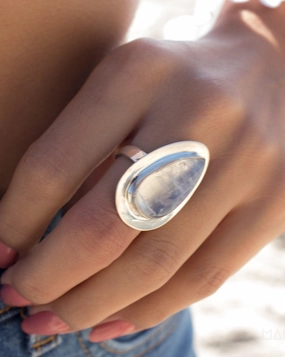 Moonstone Ring ~ Sterling Silver 925 ~ MR108