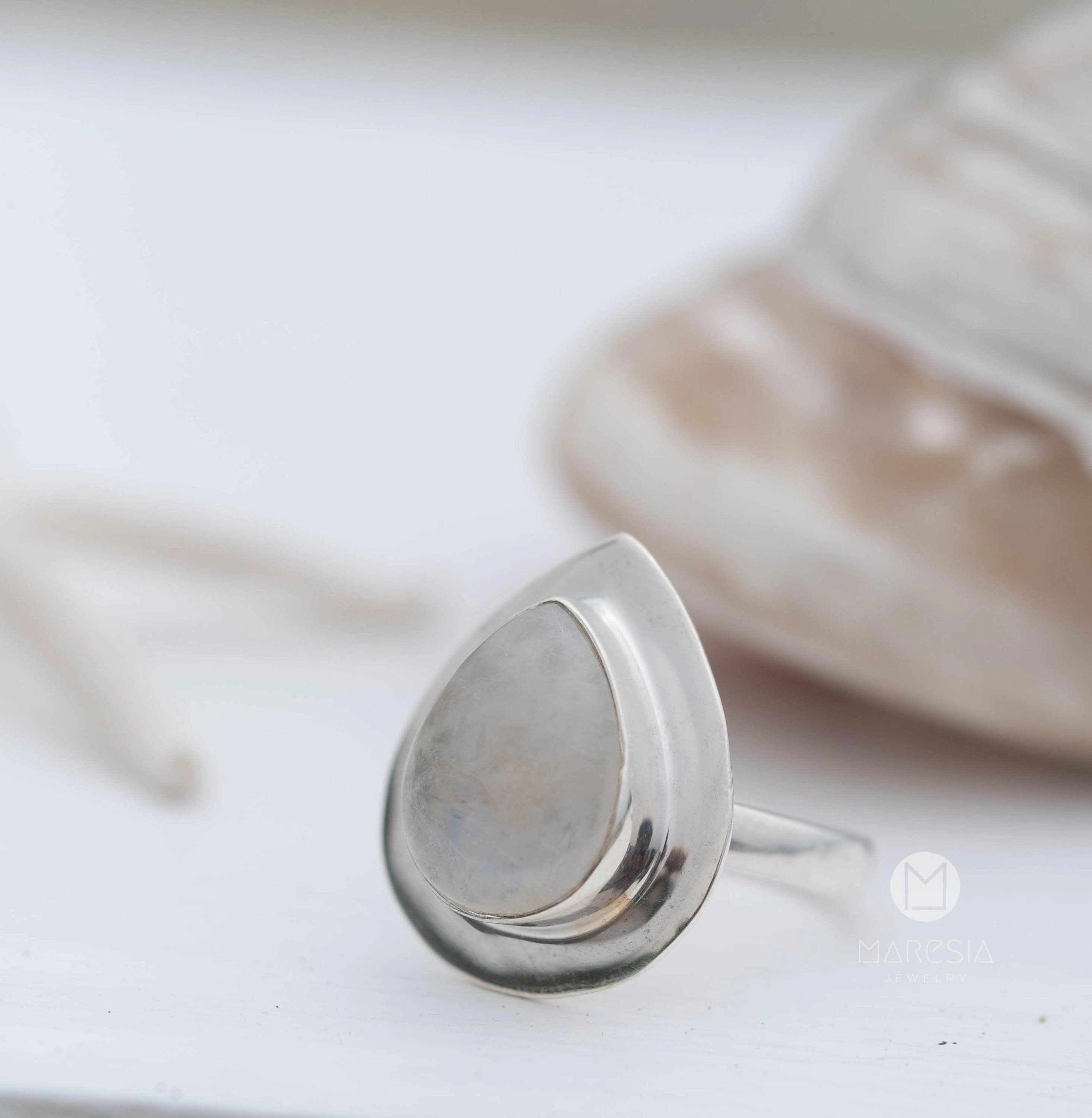 Moonstone Ring ~ Sterling Silver 925 ~ MR108C