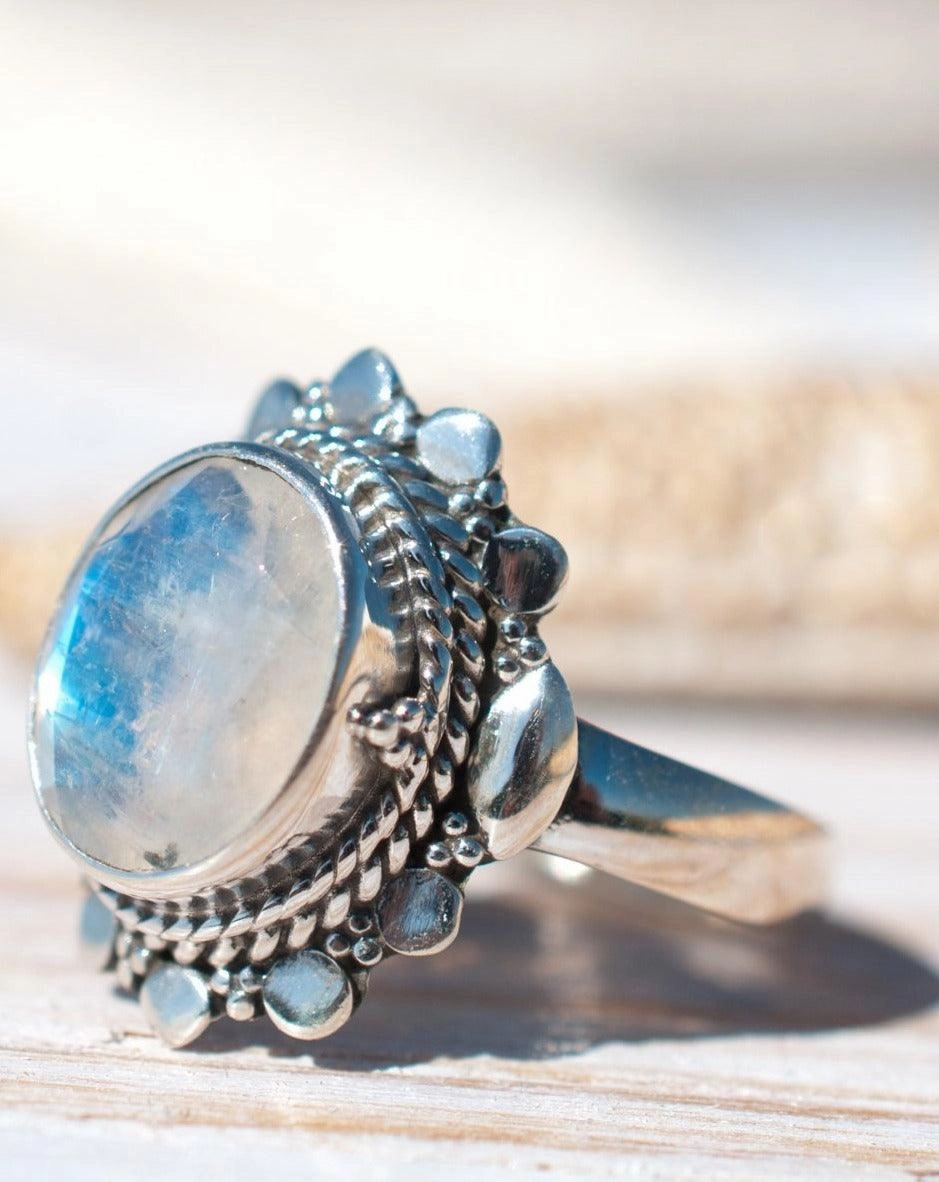 Moonstone Ring ~ Sterling Silver 925 ~ MR175