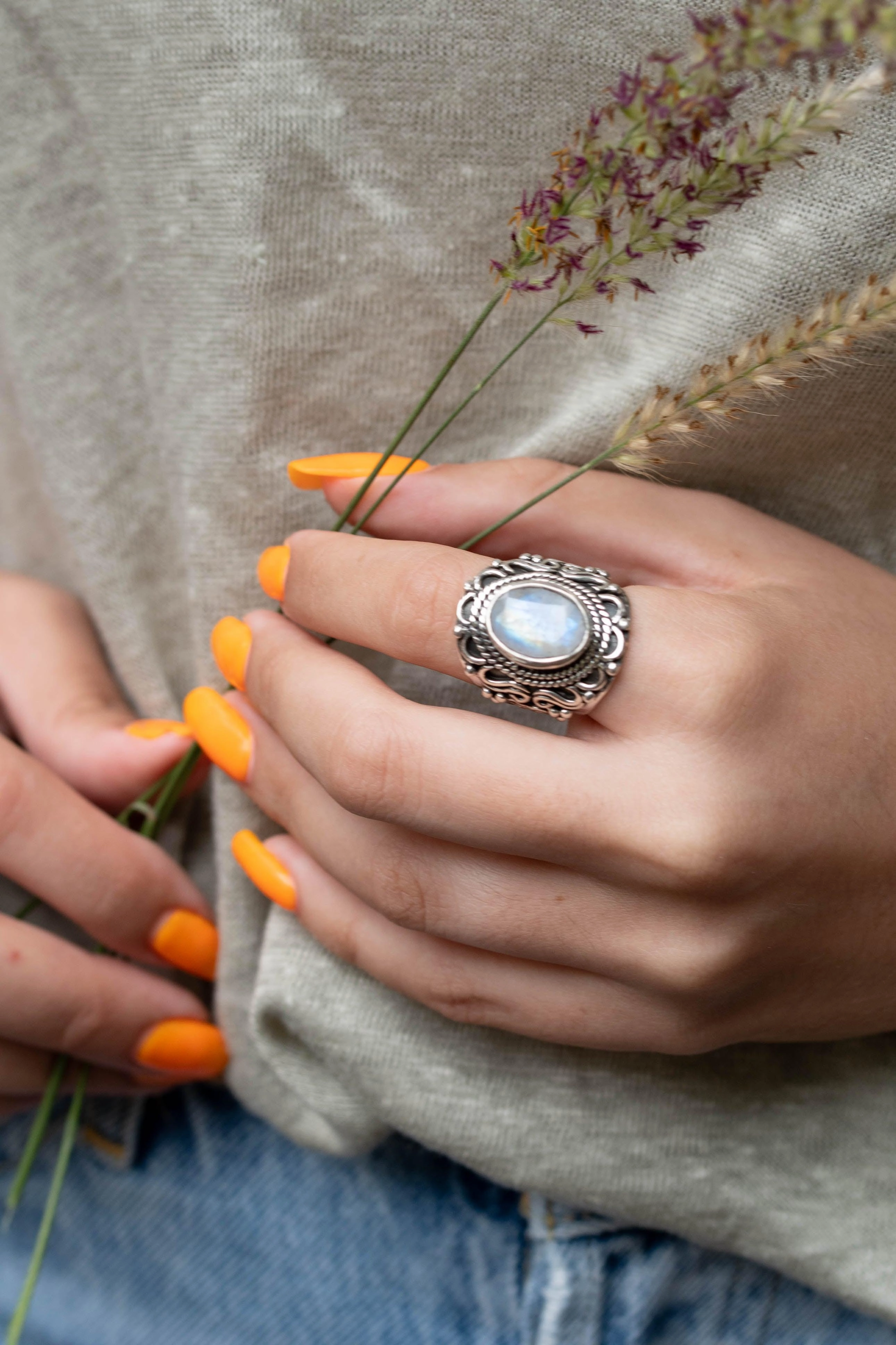 Moonstone Ring ~  Sterling Silver 925 ~ MR268