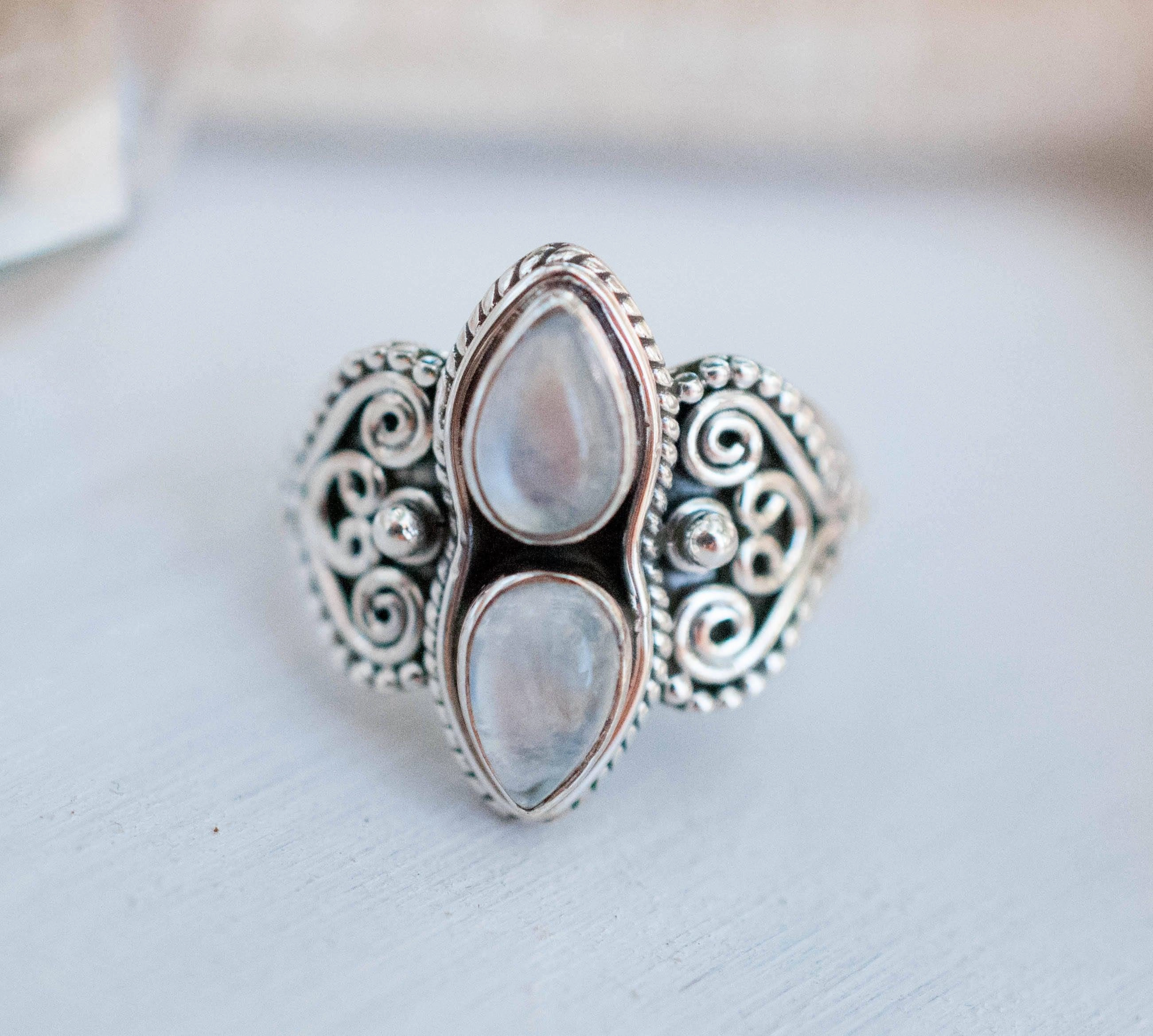 Moonstone Ring  ~ Sterling Silver 925 ~MR142