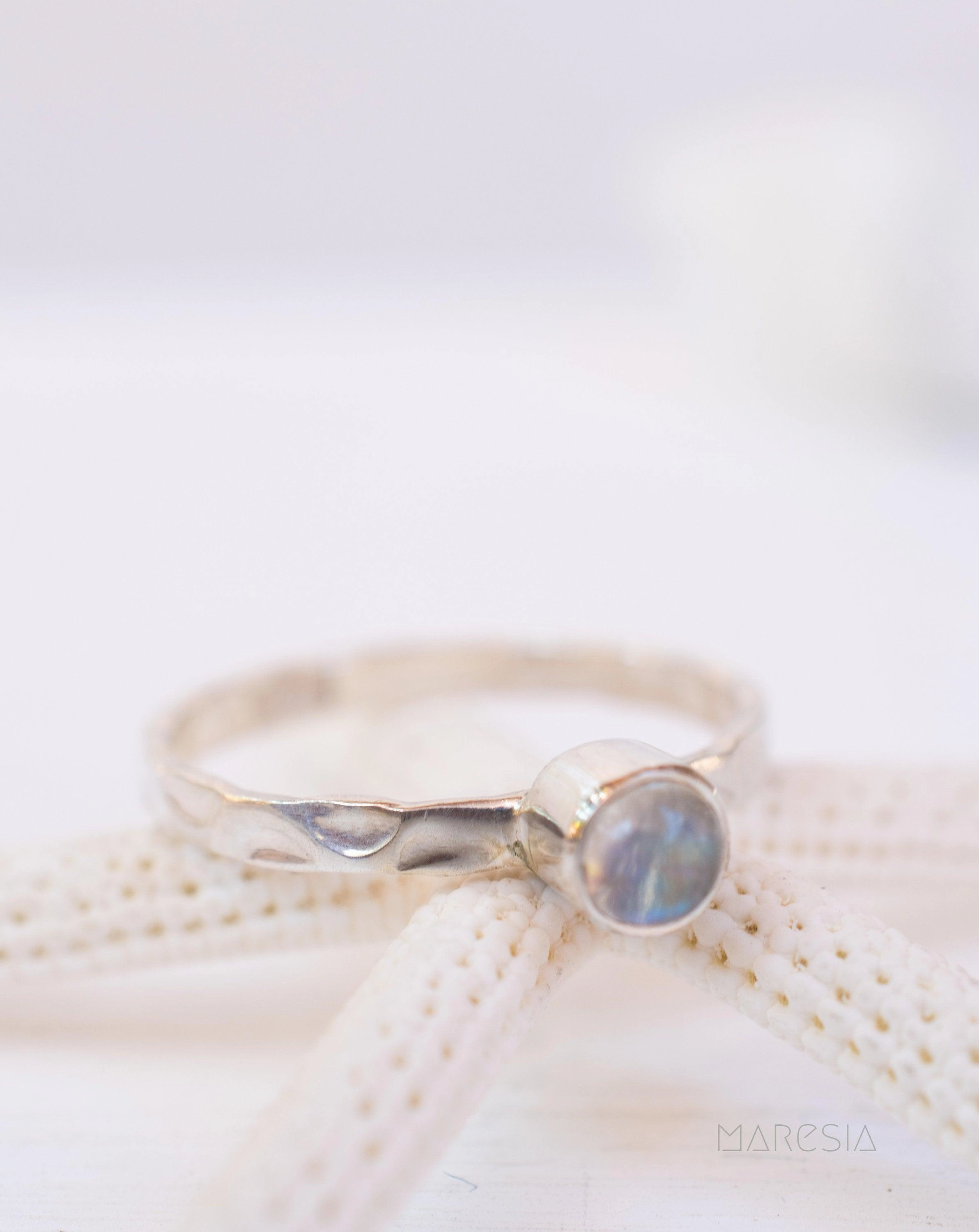 Moonstone Ring~ Sterling Silver 925 ~ MR207