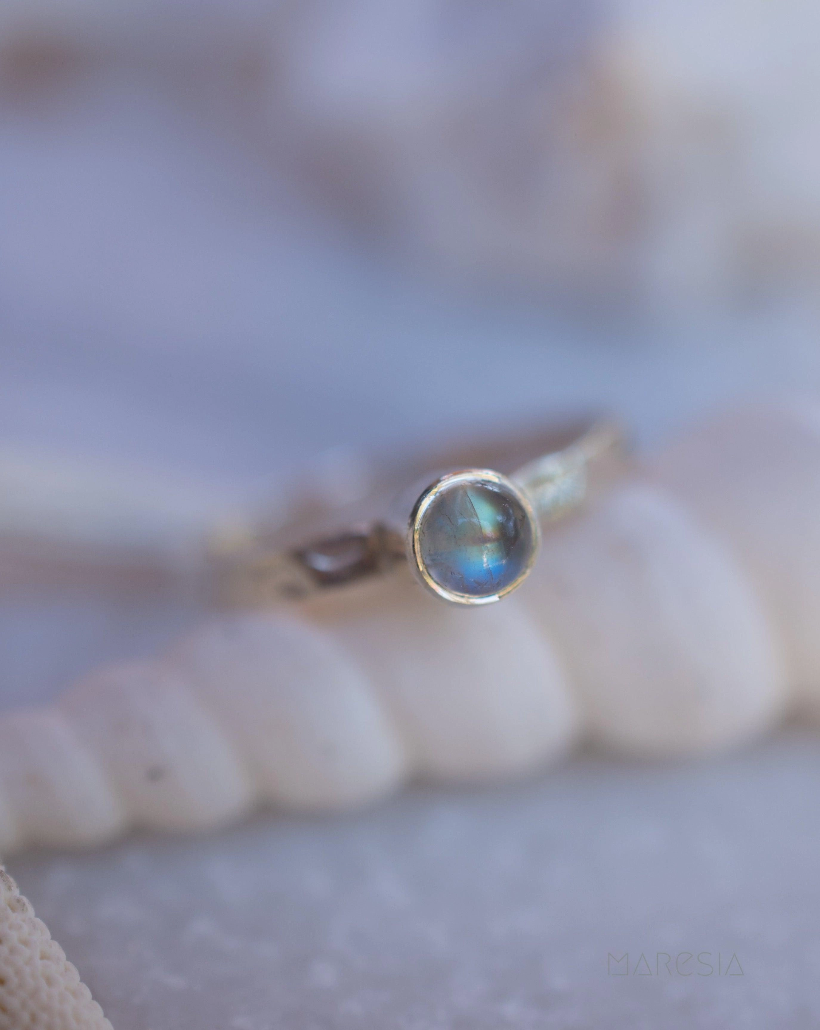 Moonstone Ring~ Sterling Silver 925 ~ MR207