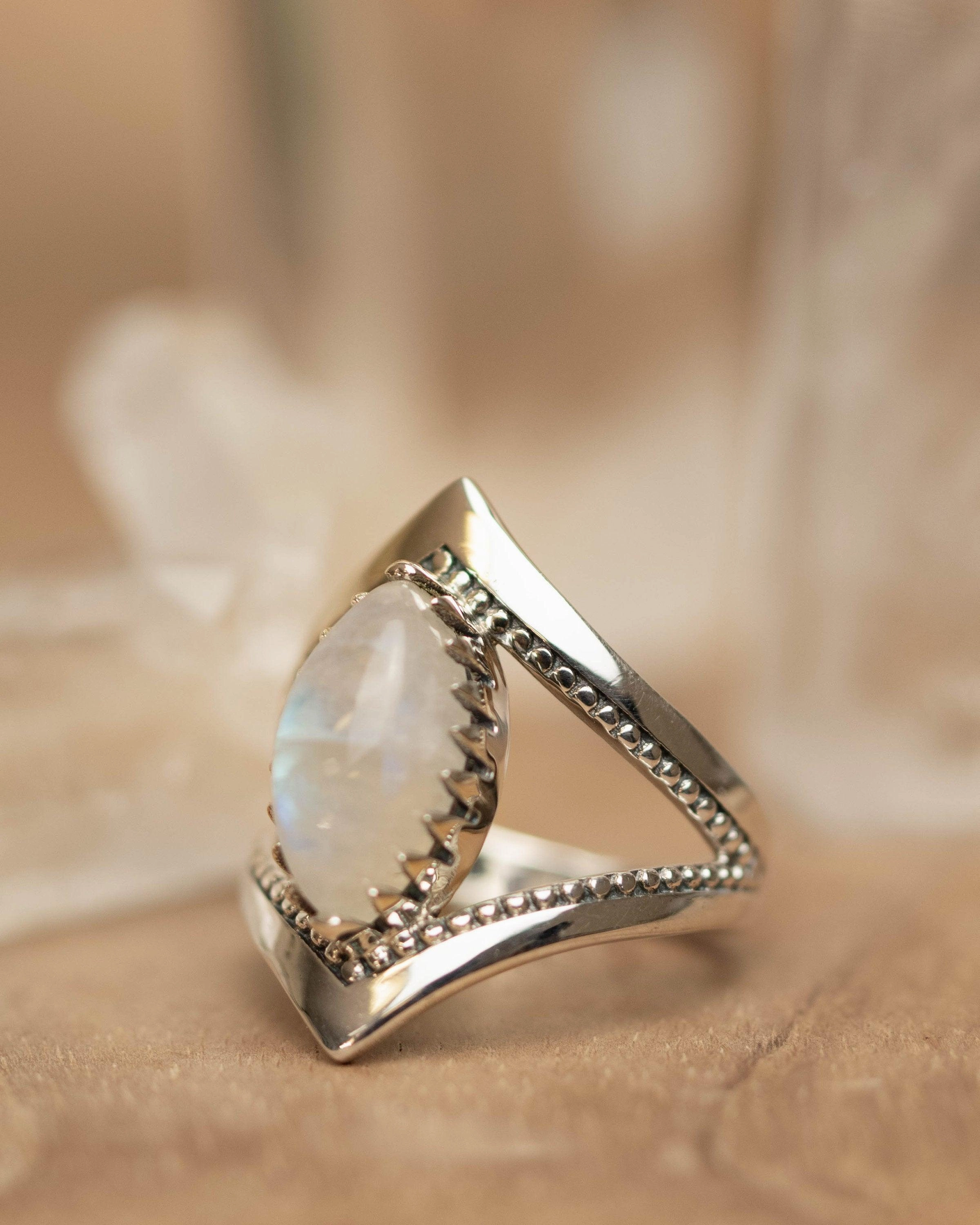 Moonstone Ring~ Sterling Silver 925 ~ MR250