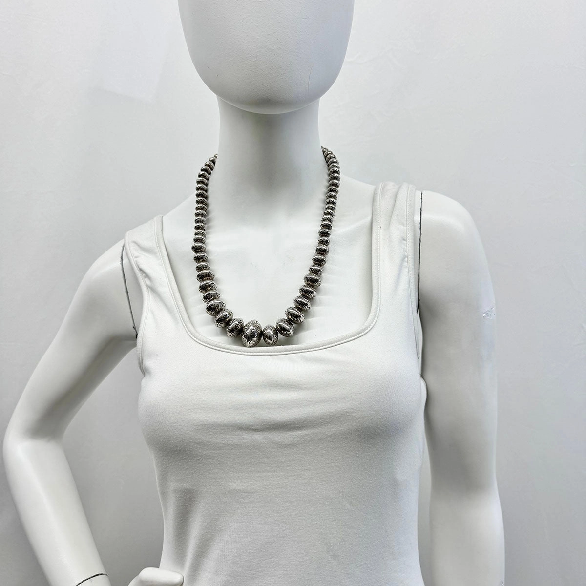 Navajo 24: Graduated Bead Necklace