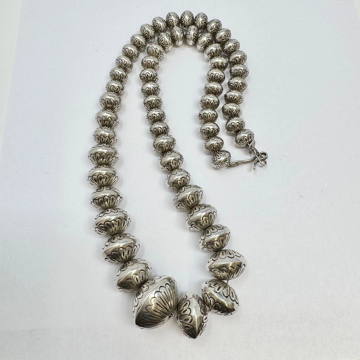 Navajo 24: Graduated Bead Necklace