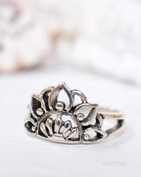 Nayla Ring~ Sterling Silver 925~ SMR020