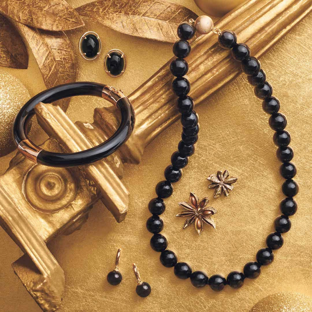 Peninsula Earrings in Black Jade