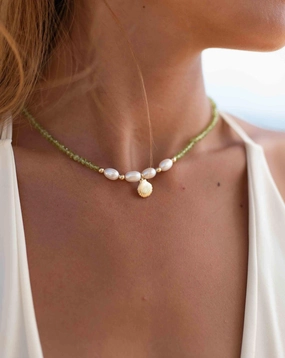 Peridot and Pearl necklace~ Sterling Silver 925 or Gold Filled ~ Choker ~ MN098