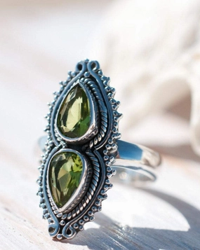 Peridot Ring ~ Sterling Silver 925 ~MR043