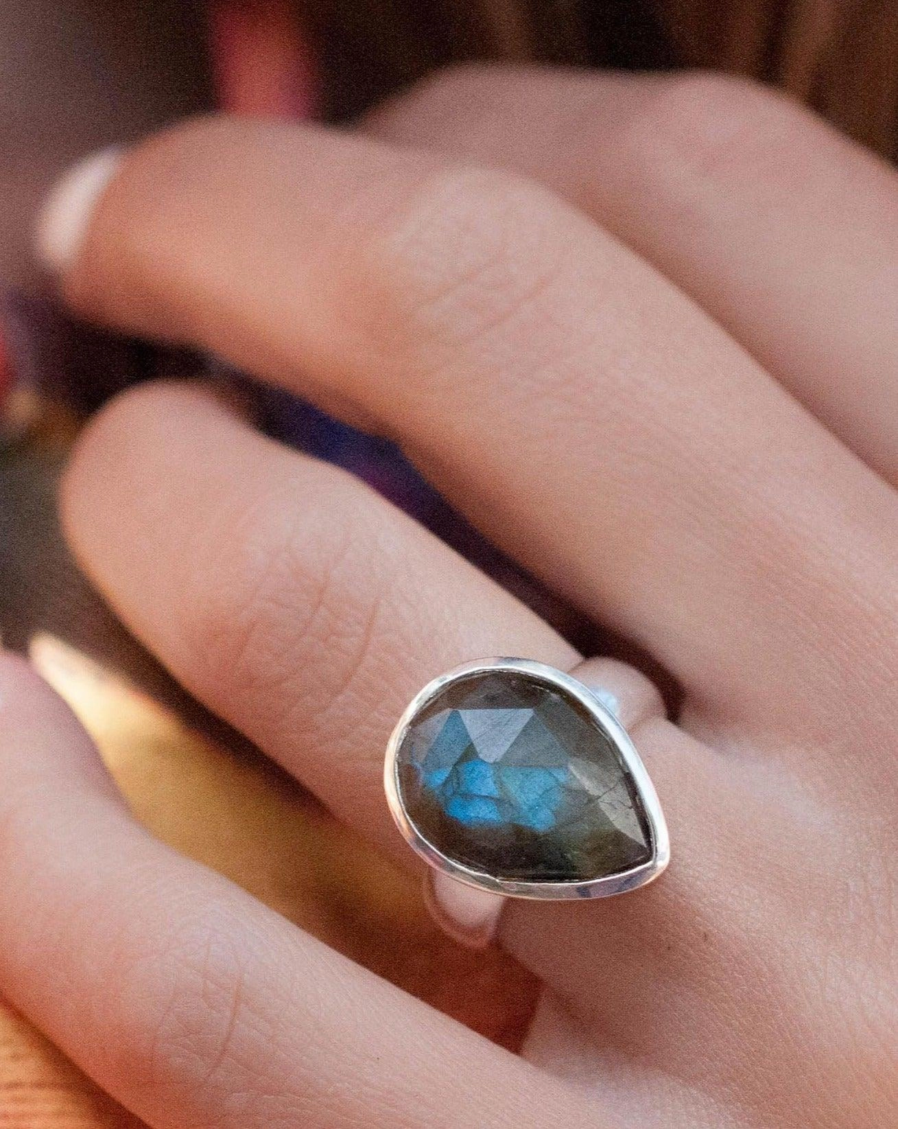 Pitangueiras Rainbow Labradorite Ring ~ Sterling Silver 925 ~MR027