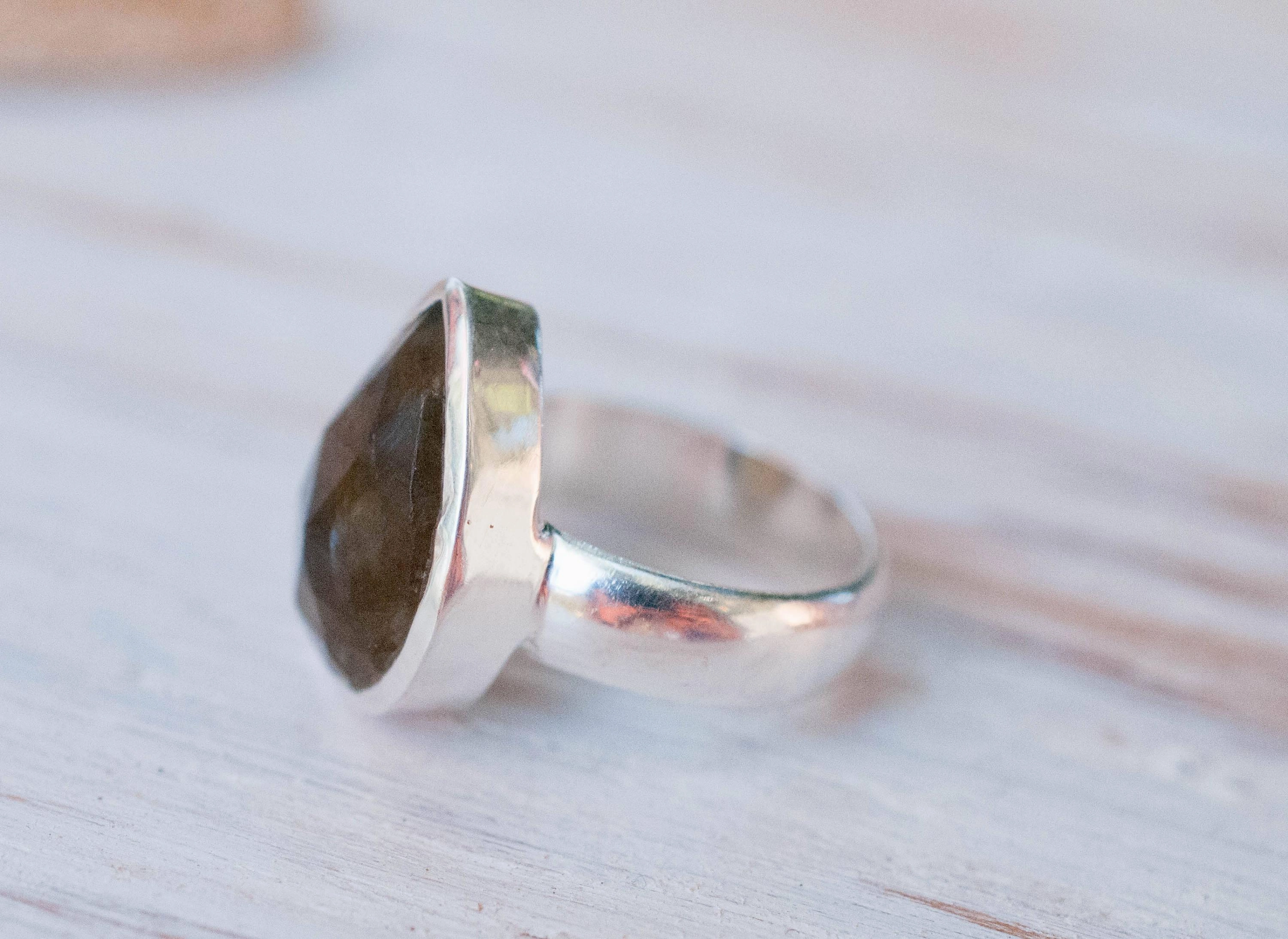 Pitangueiras Rainbow Labradorite Ring ~ Sterling Silver 925 ~MR027
