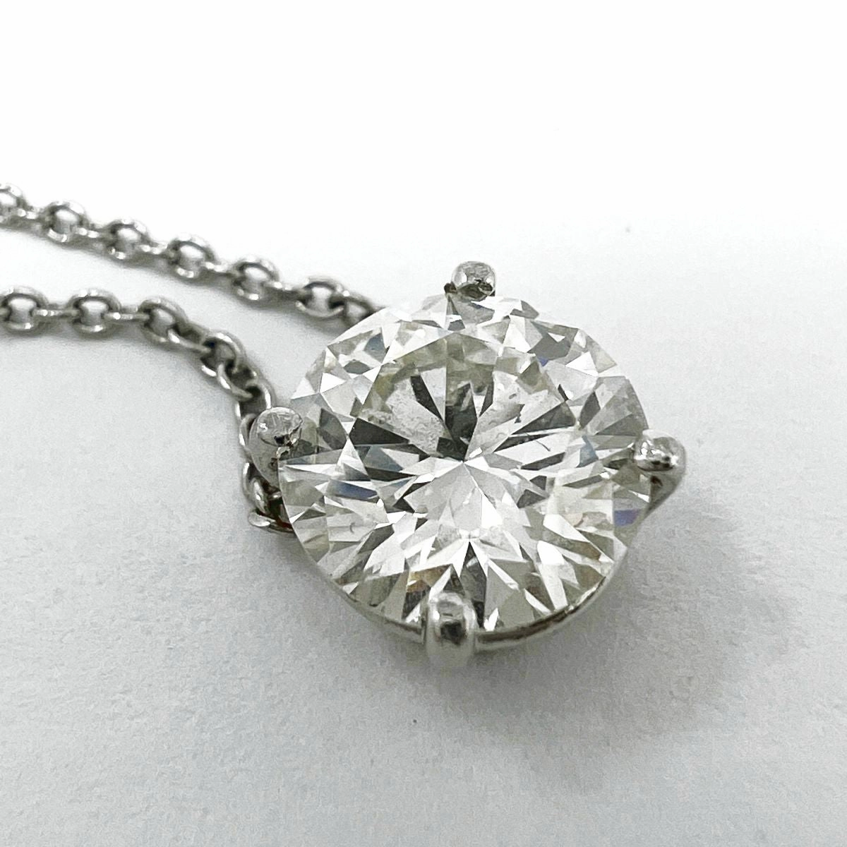 Platinum Diamond Pendant Necklace