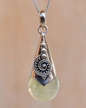 Prehnite Pendant ~ Sterling Silver 925 SMP041