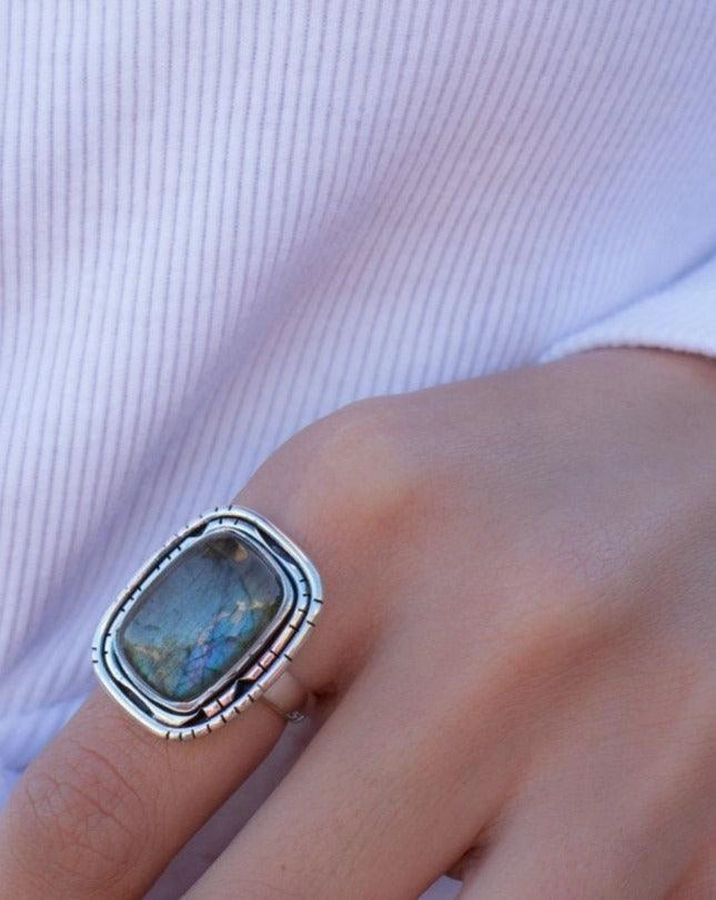 Rainbow Labradorite Rectangular Ring ~ Sterling Silver 925 ~ MR179