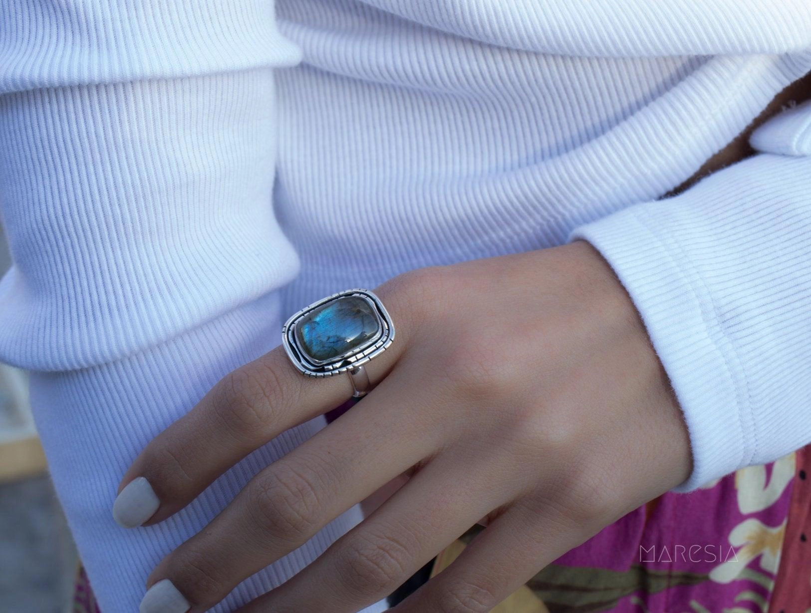 Rainbow Labradorite Rectangular Ring ~ Sterling Silver 925 ~ MR179